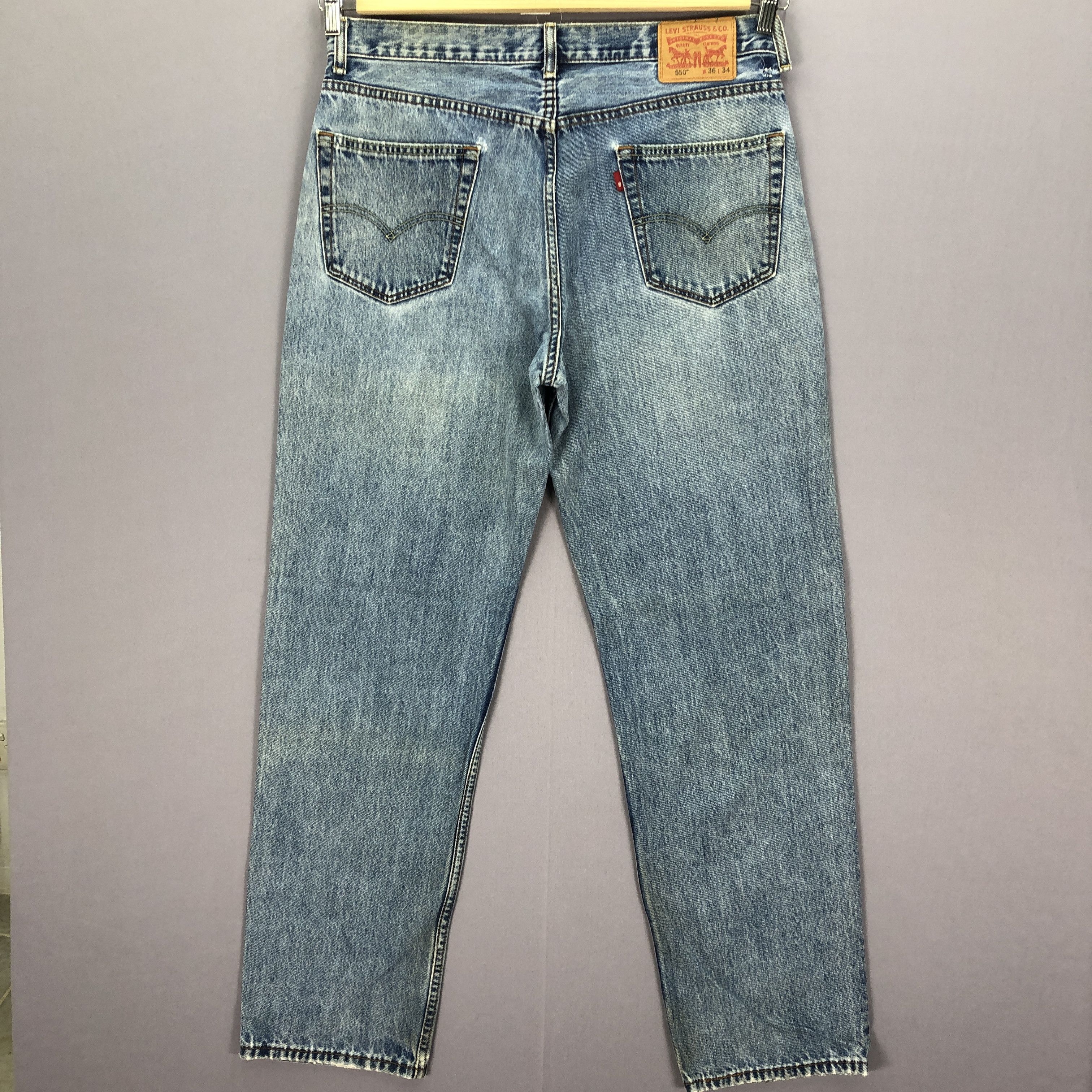 Levi's Vintage Levis 550 Light Wash Baggy Jeans Levi's Faded Denim Size US 36 / EU 52 - 2 Thumbnail