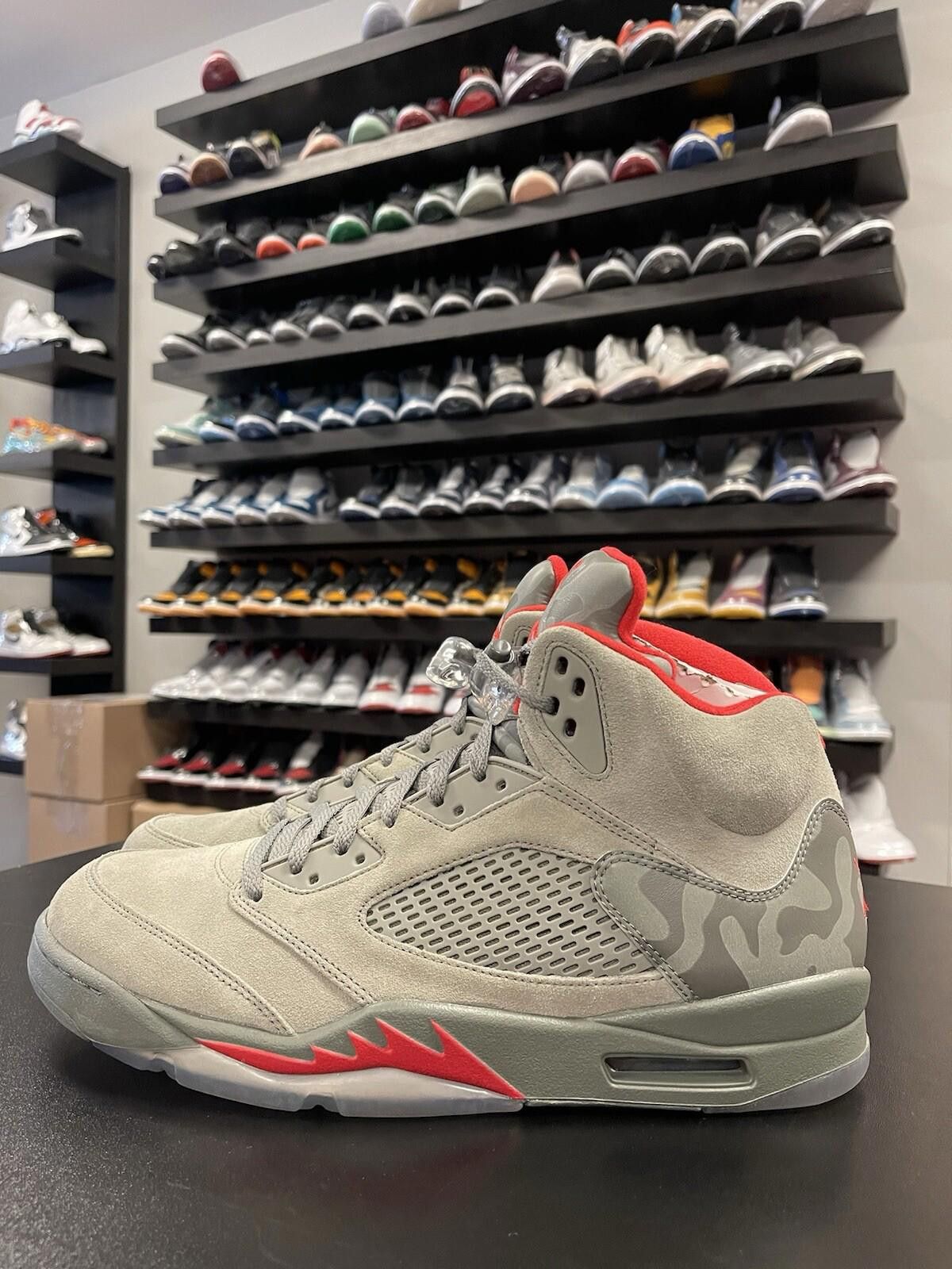 Jordan Brand Size 13 - Nike Air Jordan 5 P51 Camo Dark Stucco/University Size US 13 / EU 46 - 1 Thumbnail