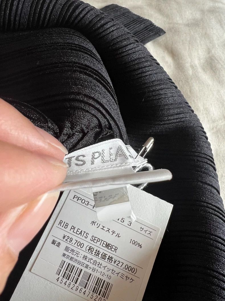 Issey Miyake Issey Miyake size:3 Black pleated rib long-sleeved top Size S / US 4 / IT 40 - 5 Thumbnail