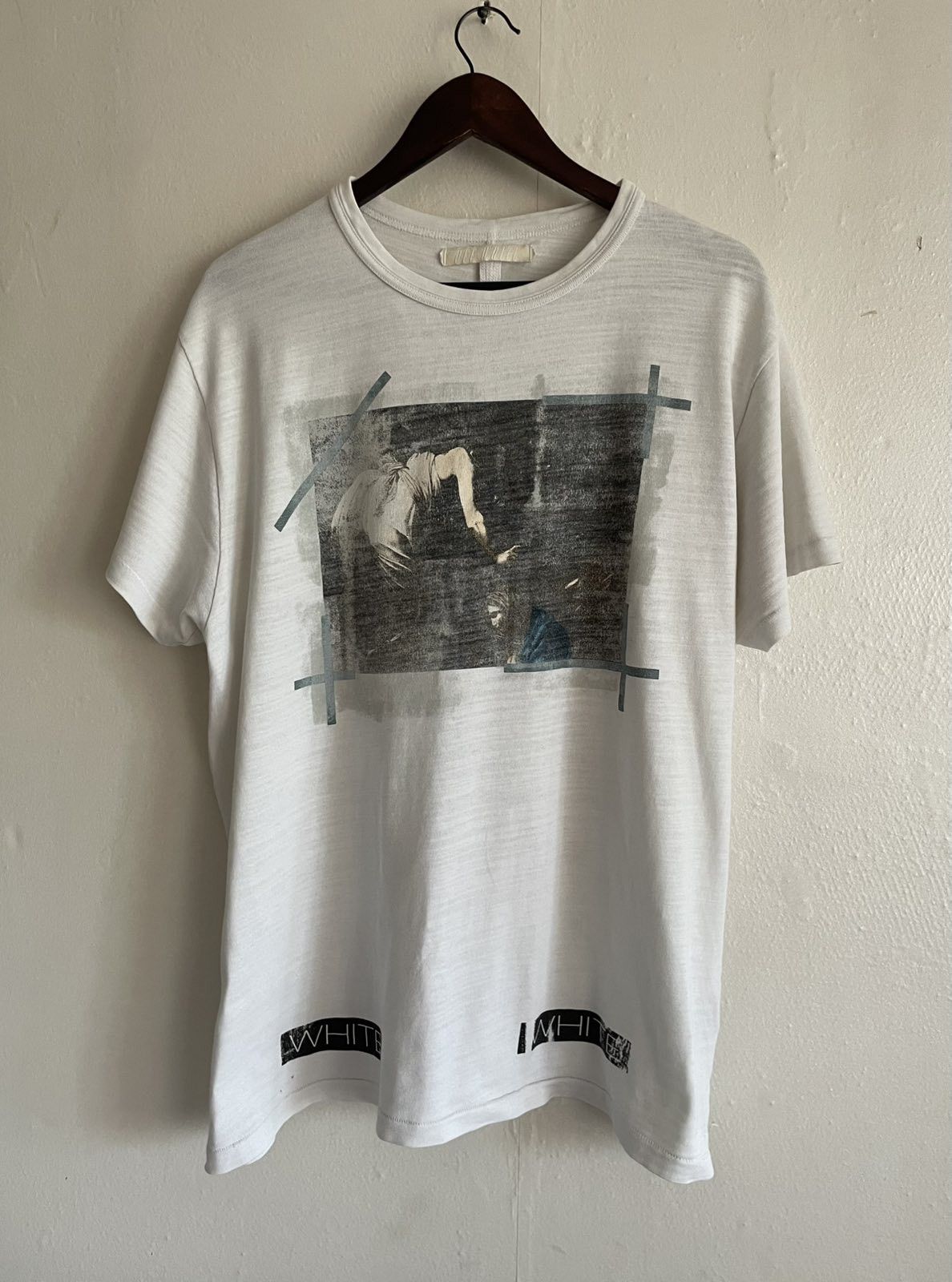 Off-White × Virgil Abloh Off-White Caravaggio Annunciation Faded Print Tee SS T-shirt Size US M / EU 48-50 / 2 - 1 Thumbnail