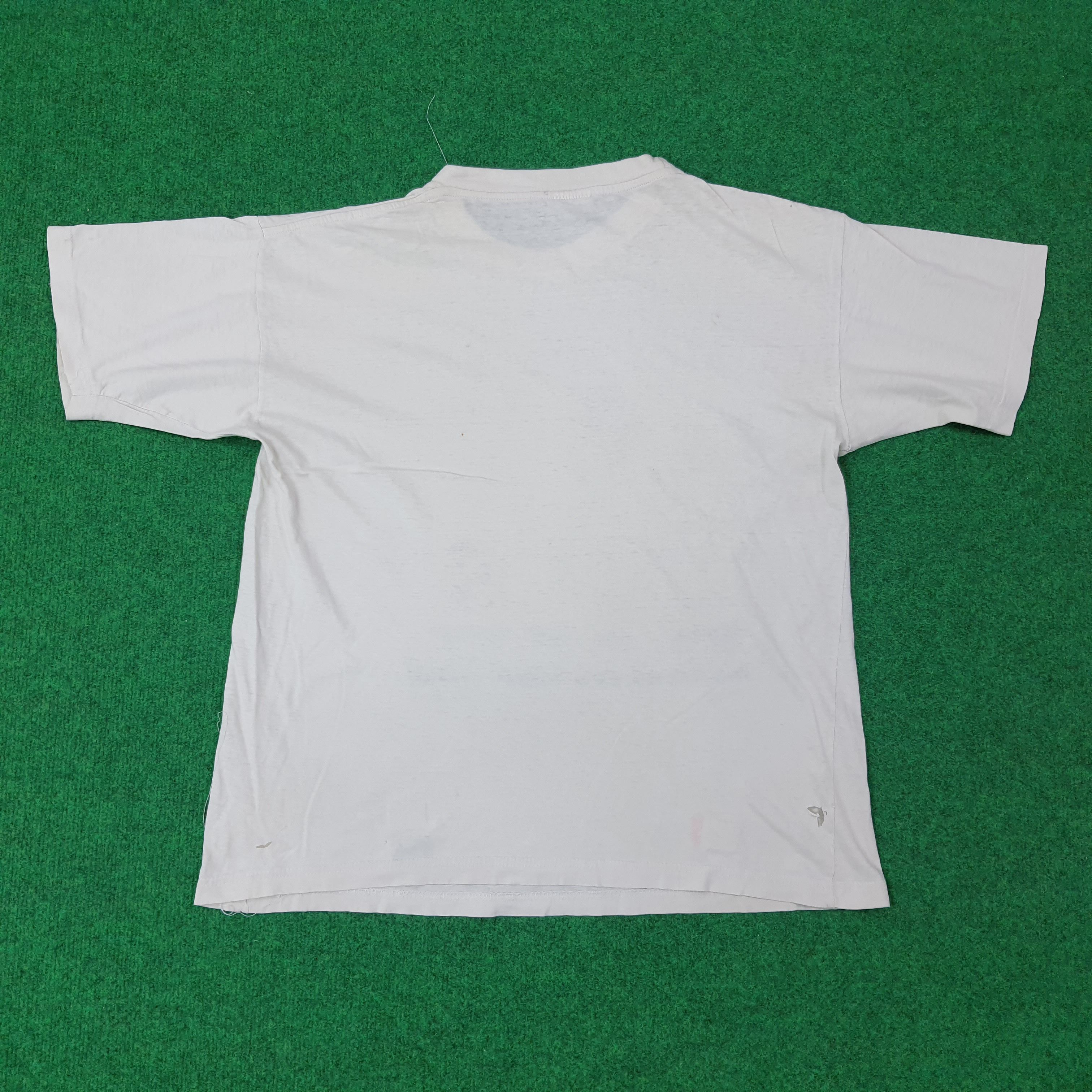 Vintage Vintage RAUL Real Madrid Soccer Tshirt C267N77 Size US L / EU 52-54 / 3 - 3 Thumbnail