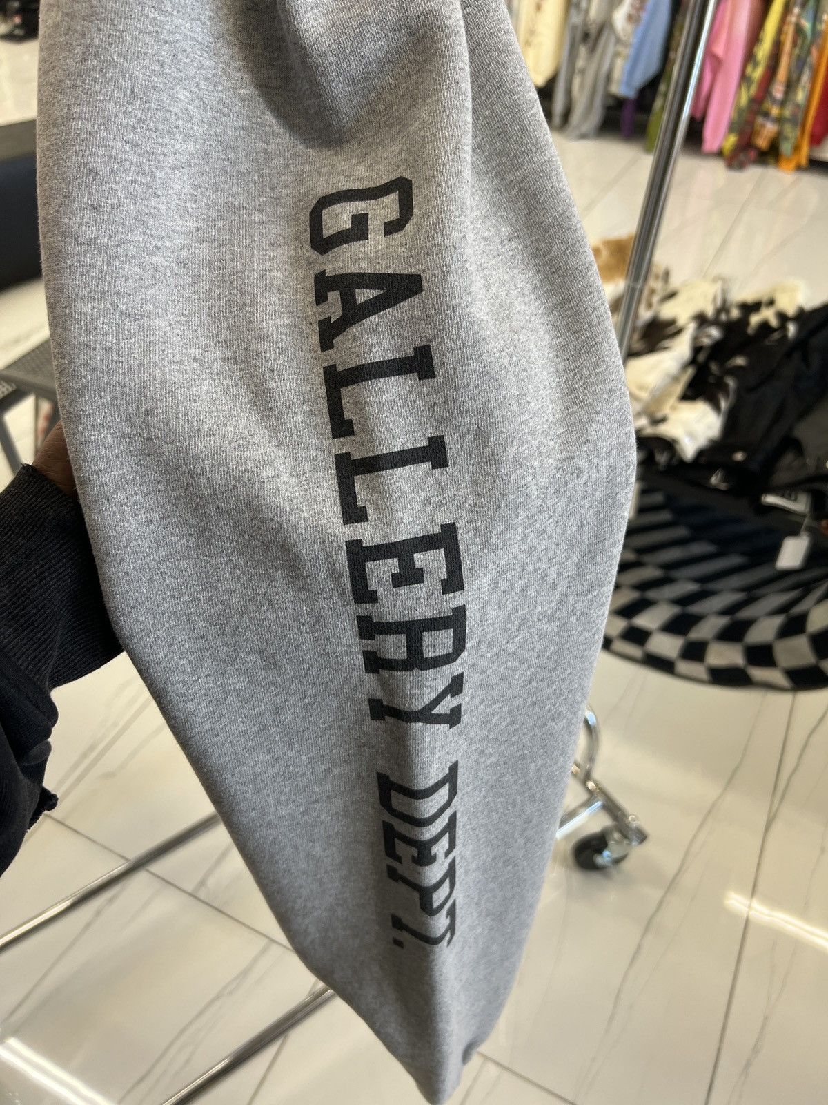 Gallery Dept. Gallery Dept GD PROPERTY OF SWEATPANTS Size US 30 / EU 46 - 3 Thumbnail