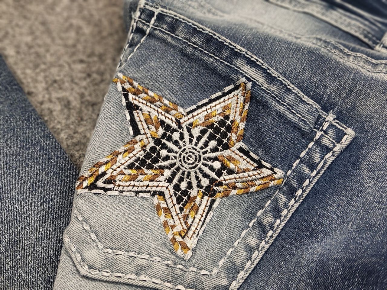 If Six Was Nine Vintage Japan hysteric glamour Style Star Logo Flared Jeans Size 32" / US 10 / IT 46 - 13 Thumbnail