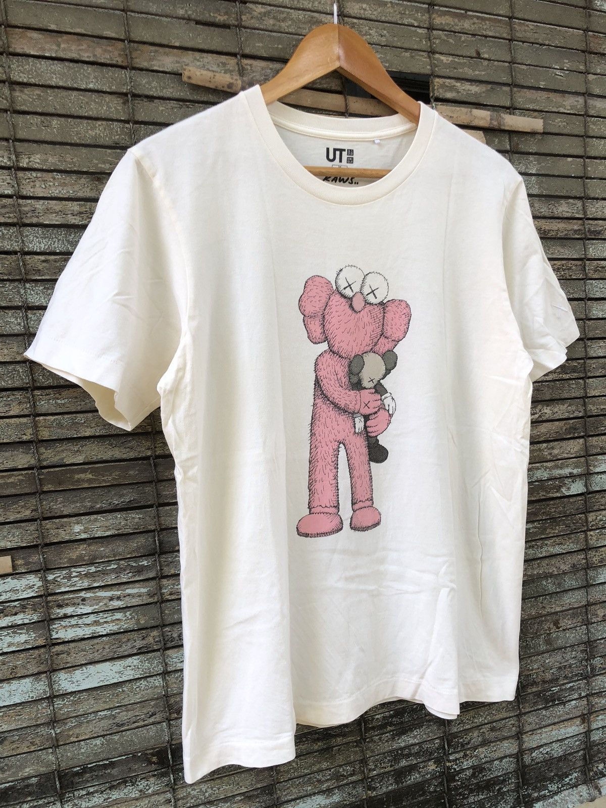Japanese Brand UT Uniqlo X Kaws X Japanese Brands Tshirt Size US M / EU 48-50 / 2 - 5 Thumbnail