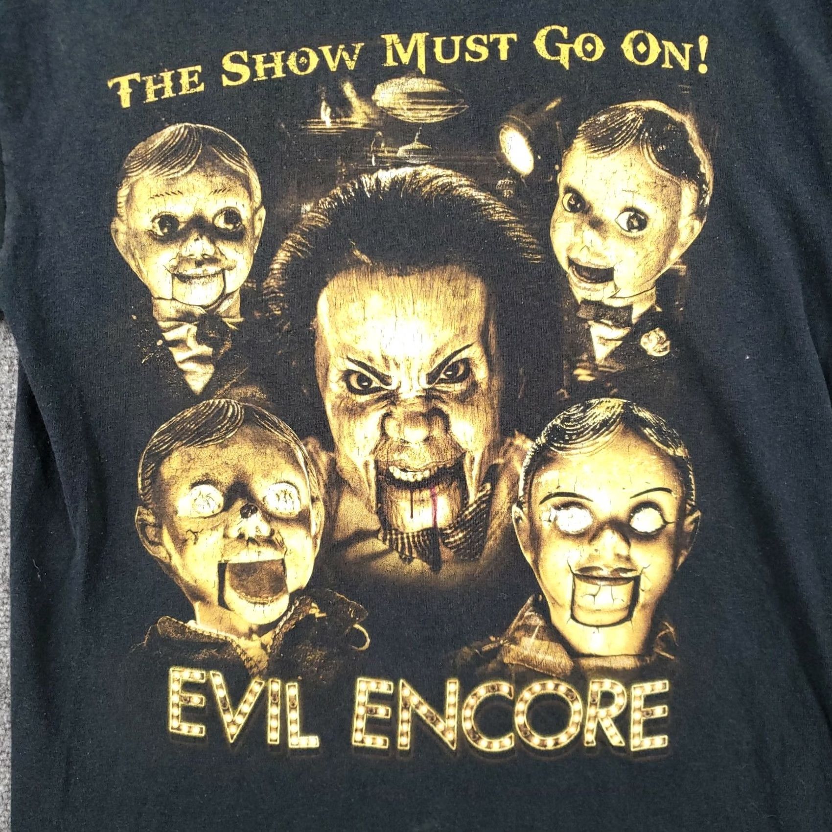 Vintage Howl-O-Scream T Shirt Mens M Medium Black Ghost Graphic Tee Short Sleeve Crew Neck Size US M / EU 48-50 / 2 - 4 Thumbnail