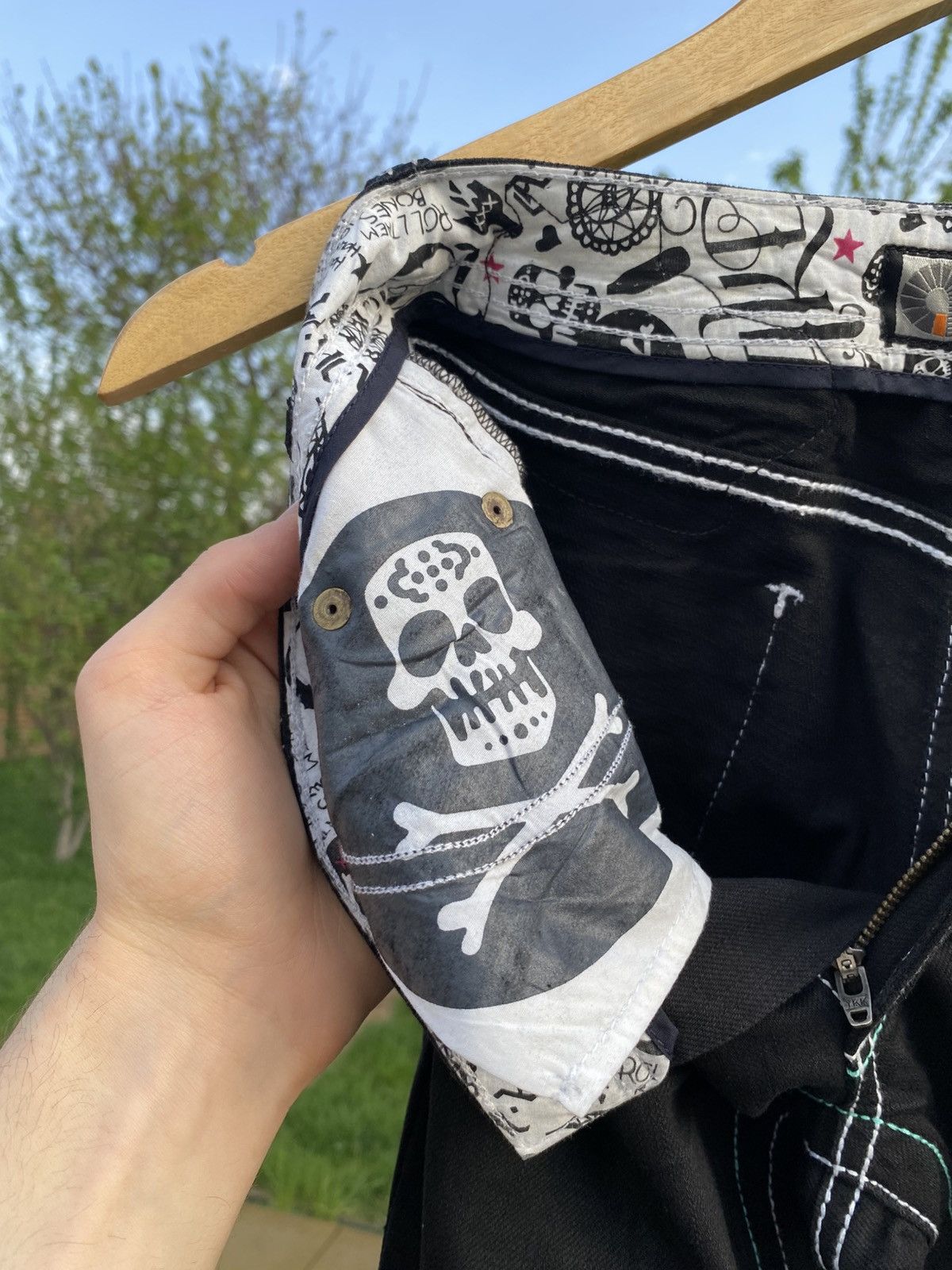 Akademiks × Vintage Y2K Akademiks Sample Jeans Rhinestones Skull Print (2007) Size 27" / US 4 / IT 40 - 8 Thumbnail