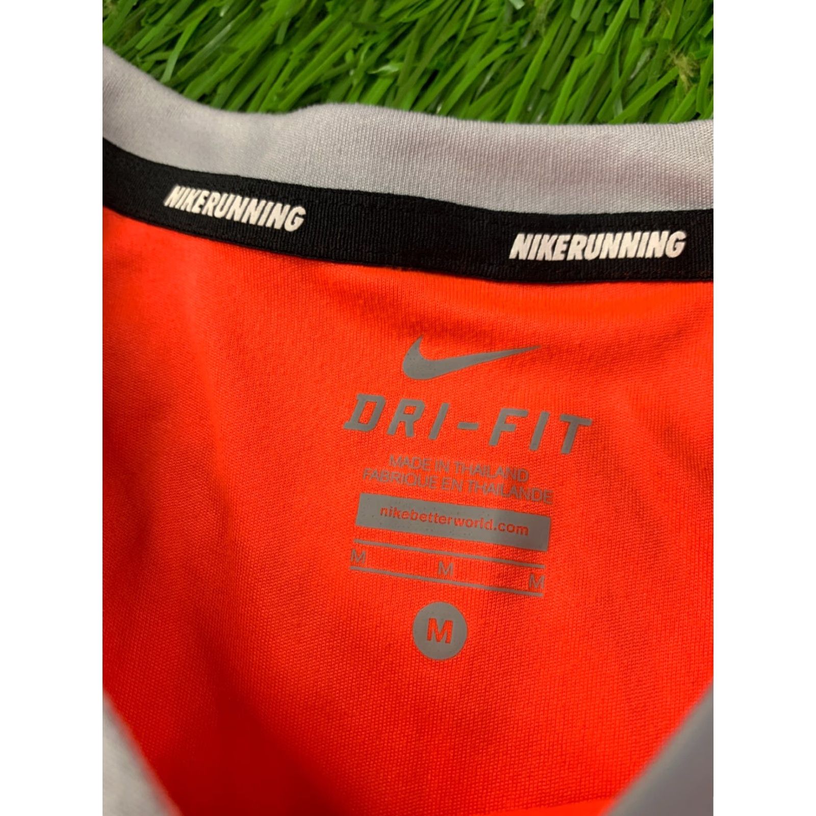 Nike NIKE RUNNING DRI-FIT ORIGINAL 2013 MEN SHIRT JERSEY T-SHIRT M ORANGE GRAY Nike Running T-Shirt Men M Short Sleeve Crew Neck 2013 Dri-Fit Running Size US M / EU 48-50 / 2 - 7 Thumbnail