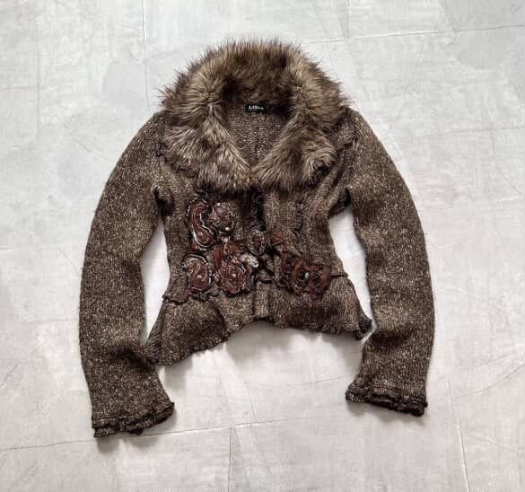 Japanese Brand Gothic Japan Faux Fur Sweater LGB If Six Was Nine like Size M / US 6-8 / IT 42-44 - 1 Thumbnail
