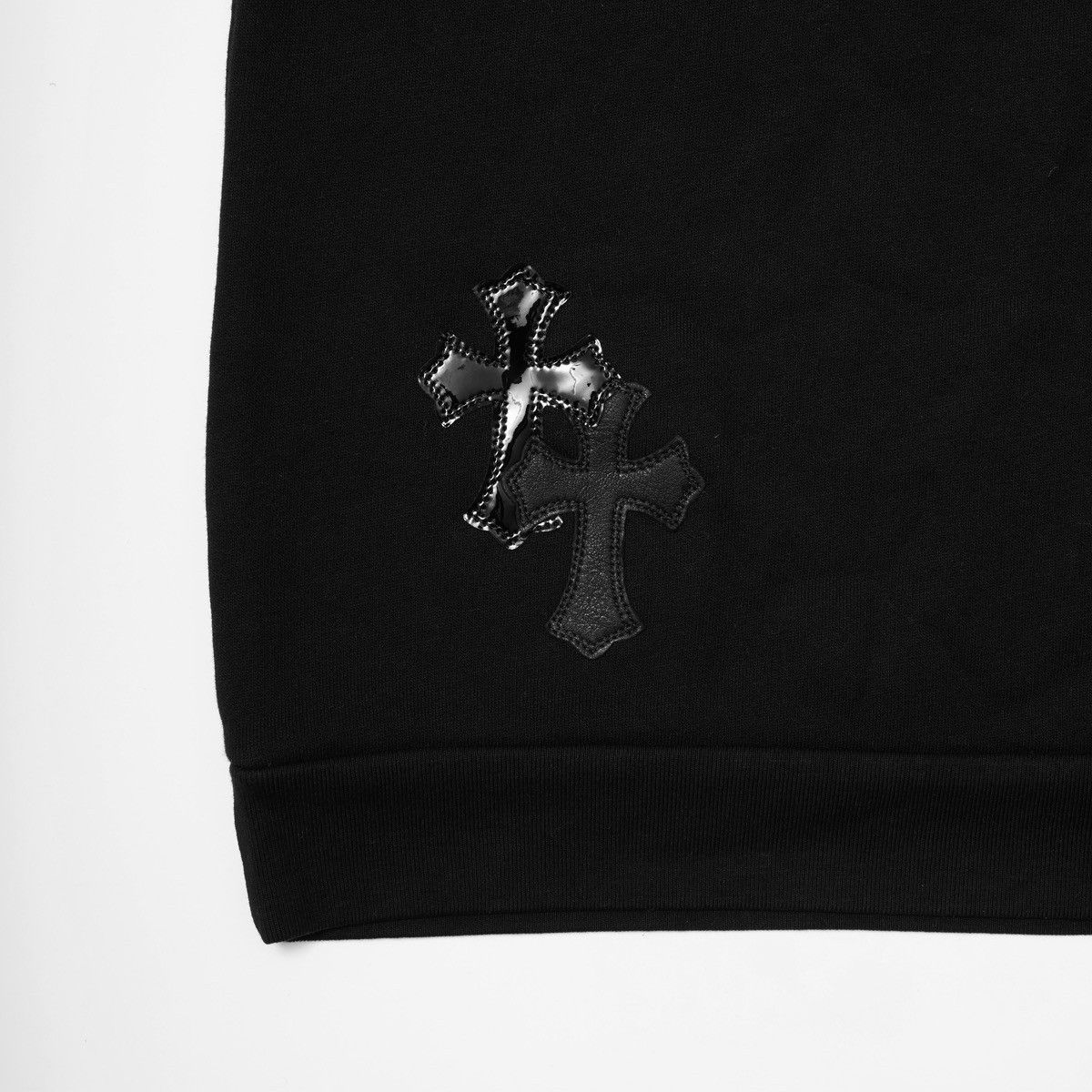 Chrome Hearts CHROME HEARTS PAPER JAM CEMETERY CROSS PATCH BLACK SWEATER BLACK Size US M / EU 48-50 / 2 - 7 Thumbnail