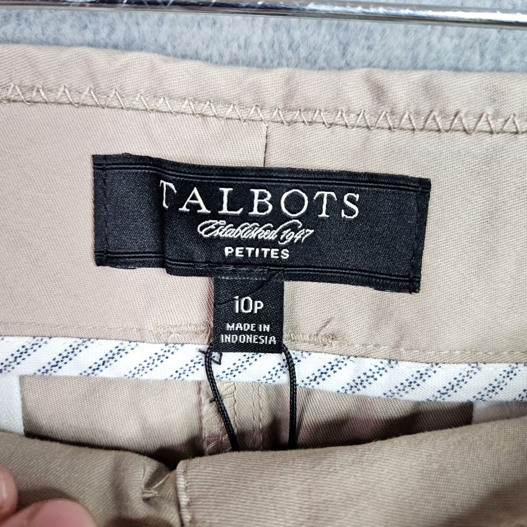 Talbots Talbots Signature Slim Women’s Straight Chino Trousers Beige Pant Size 10P Size 32" / US 10 / IT 46 - 4 Thumbnail