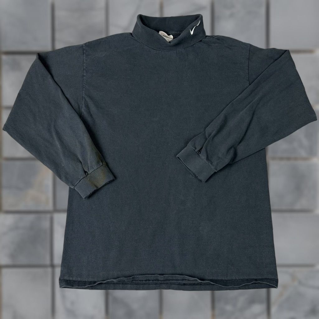 Nike VINTAGE Nike Sweatshirt Mens M Black Essential Turtleneck Swoosh Distressed Size US M / EU 48-50 / 2 - 1 Thumbnail