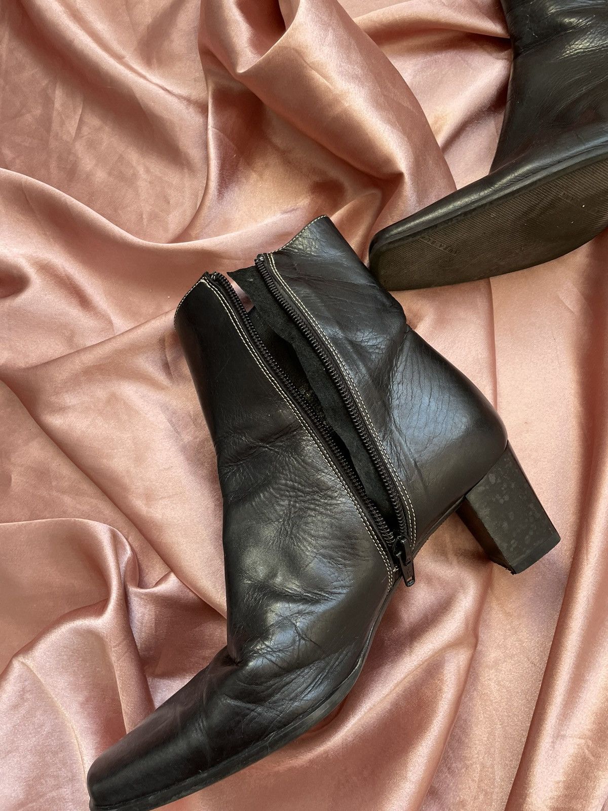Vintage 00’s Italian boots Size US 6 / IT 36 - 8 Thumbnail