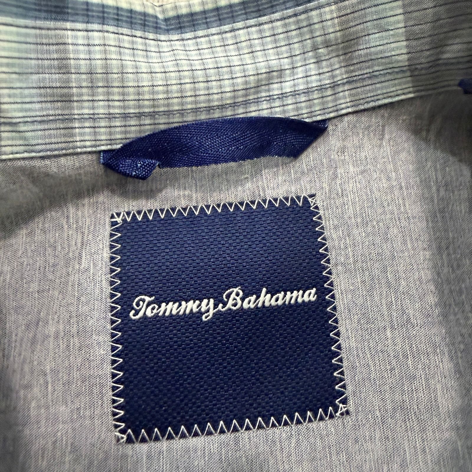 Tommy Bahama Tommy Bahama Button Up Shirt Men's Medium Blue Gray Plaid Size US M / EU 48-50 / 2 - 4 Thumbnail