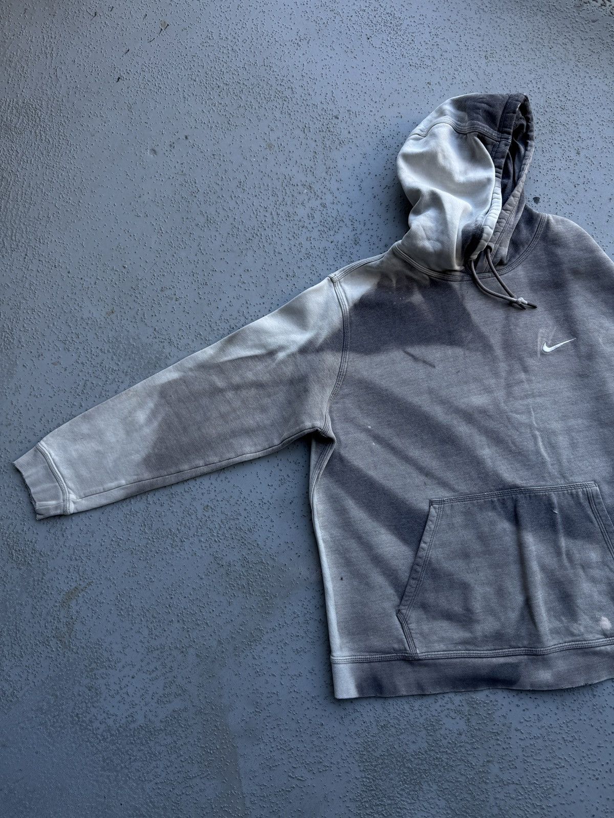 Nike Thrashed Sun Faded Nike Hoodie Distressed Erd grunge y2k tag Size US XL / EU 56 / 4 - 6 Thumbnail