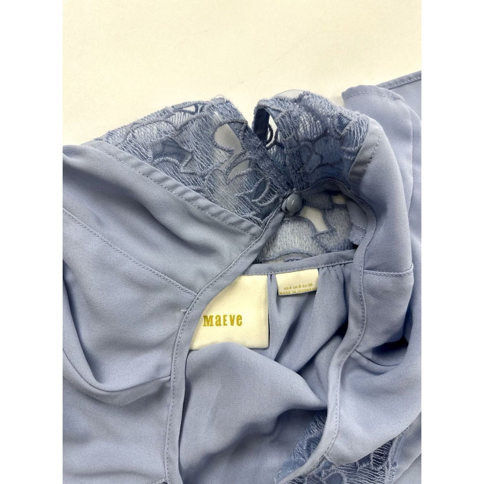 Vintage Maeve Anthropologie Blouse Womens 4 Blue Lace Detail Cap Sleeve Keyhole Back Top Size S / US 4 / IT 40 - 3 Thumbnail