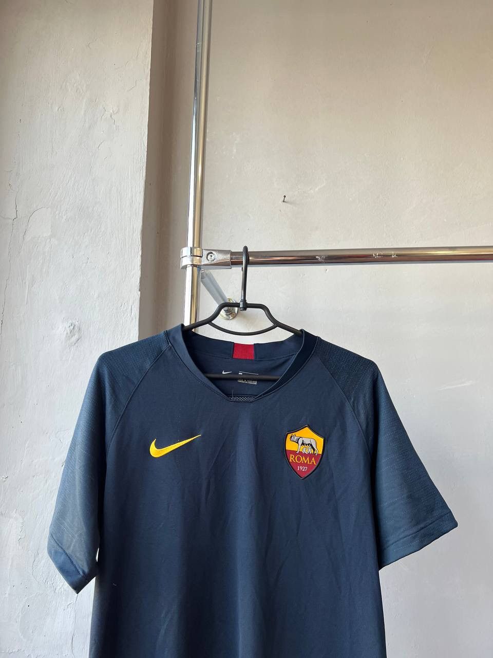 Nike 2019/20 AS ROMA TRAINING SOCCER JERSEY FOOTBALL SHIRT NIKE L Size US L / EU 52-54 / 3 - 3 Thumbnail
