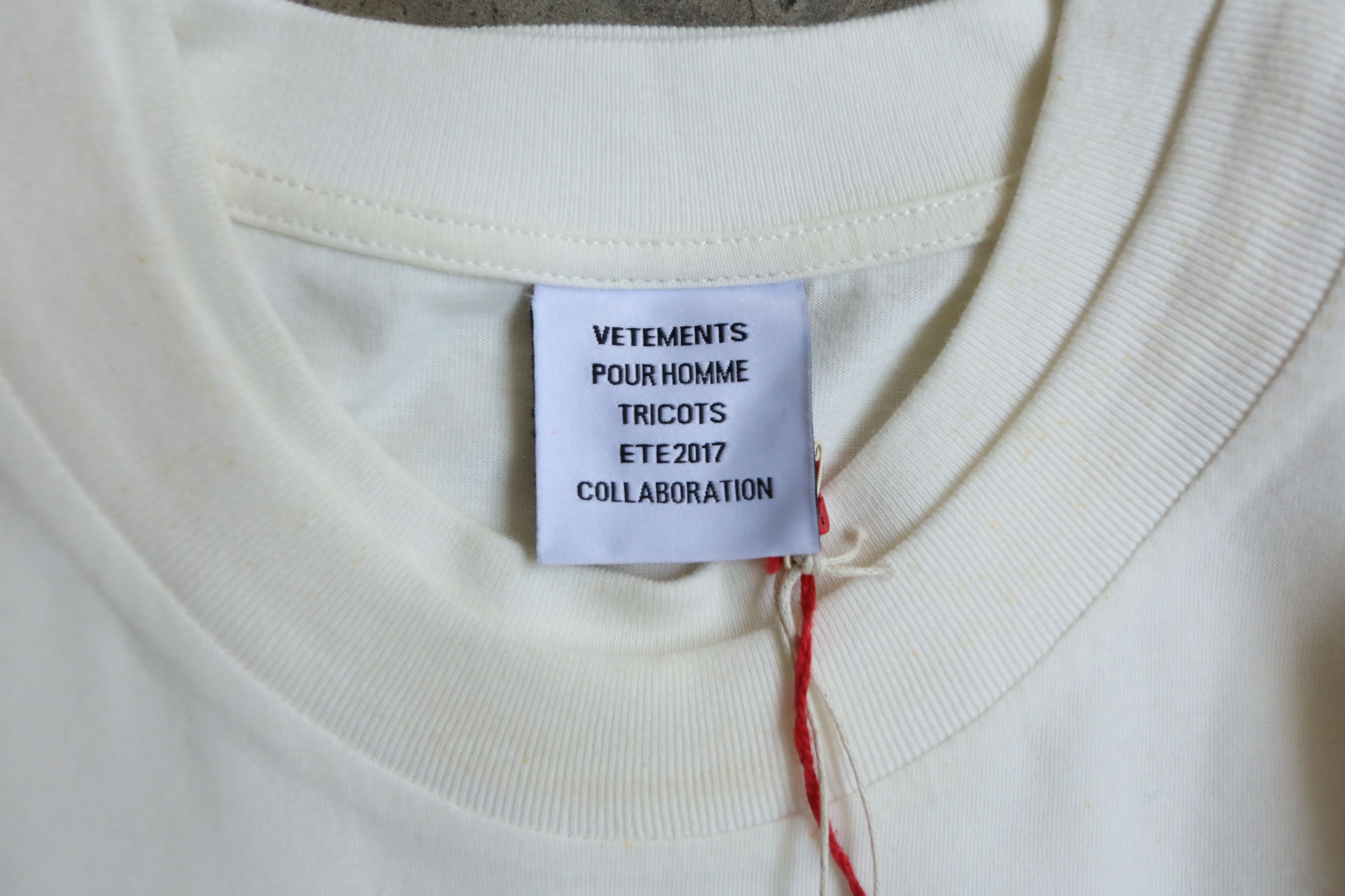 Hanes × Vetements Vetements - Hanes - S/S 17 - Double Layer Securite LS Size US L / EU 52-54 / 3 - 11 Thumbnail