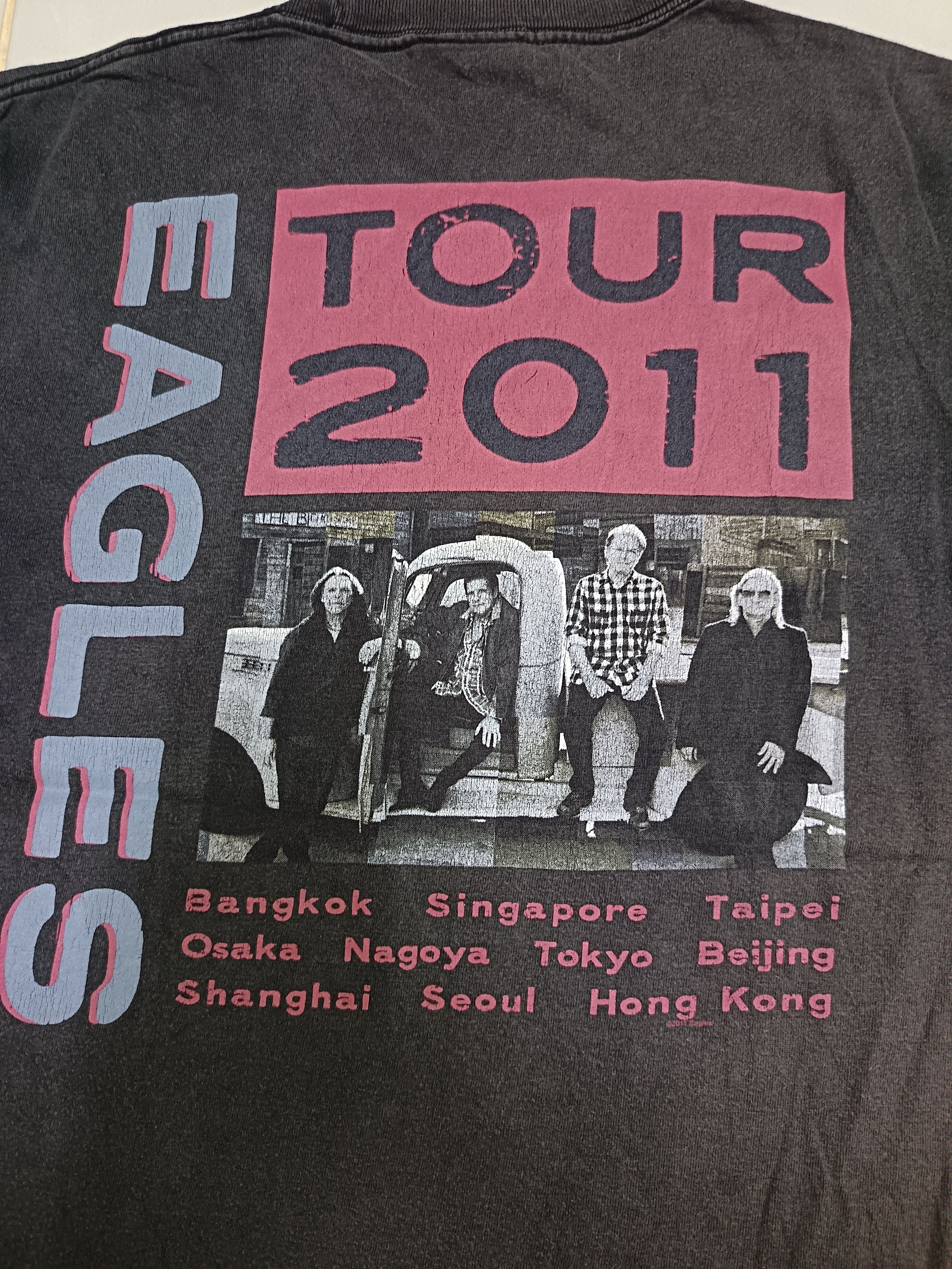 Band Tees Vintage Eagles Tour 2011' Tour Asia Faded Shirt Tee Size US M / EU 48-50 / 2 - 5 Thumbnail