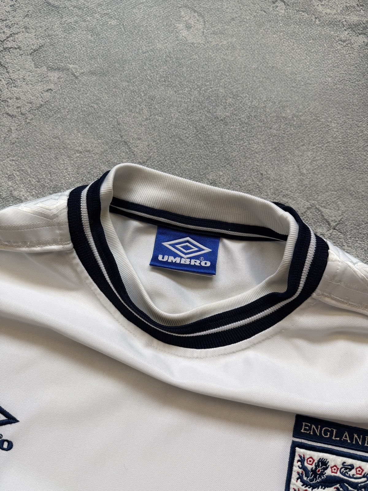 Umbro Vintage Y2K Umbro England Football Soccer Jersey White Size US XL / EU 56 / 4 - 4 Thumbnail