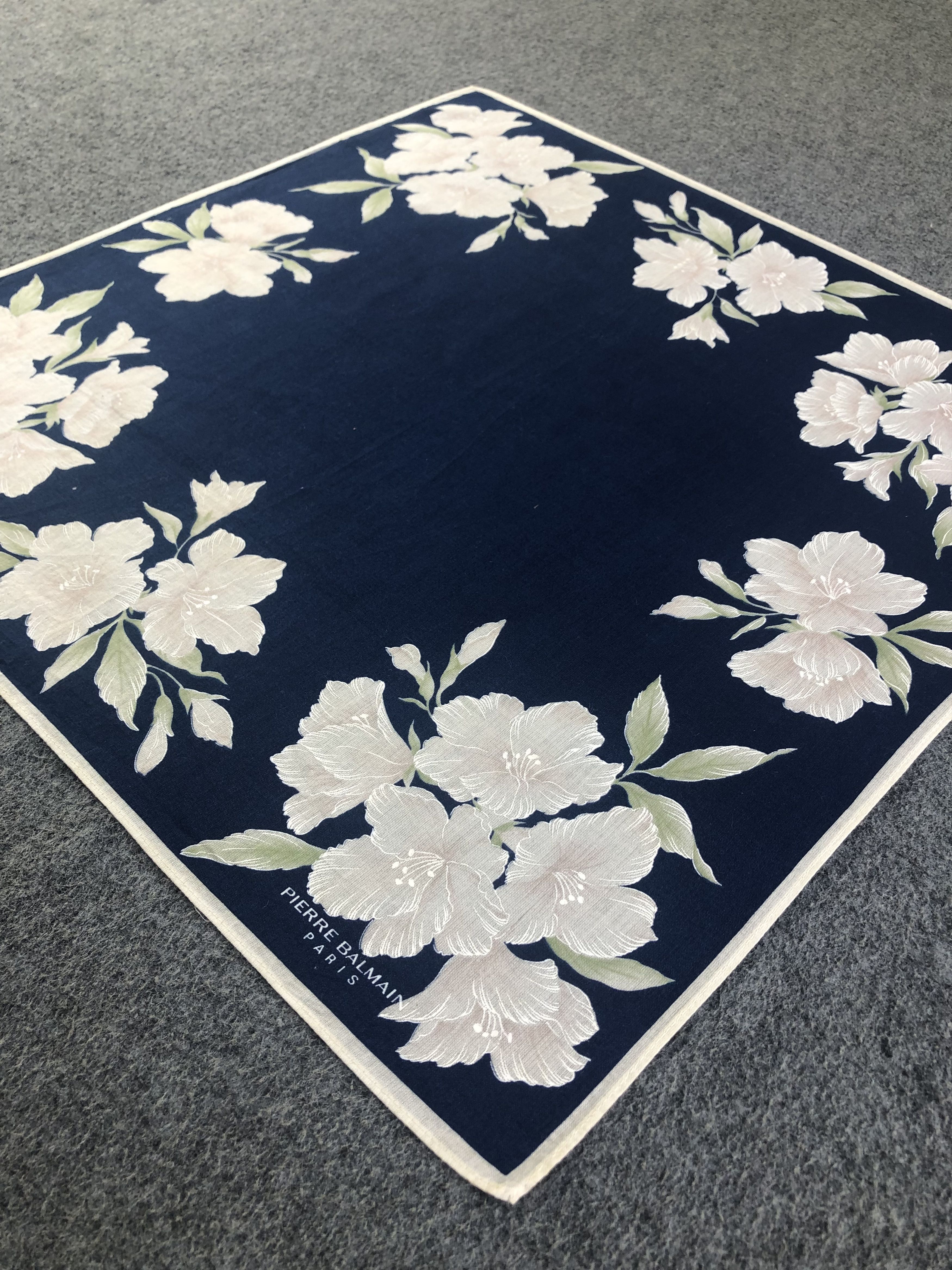 Pierre Balmain Handkerchief / Bandana / Neckerchief C507