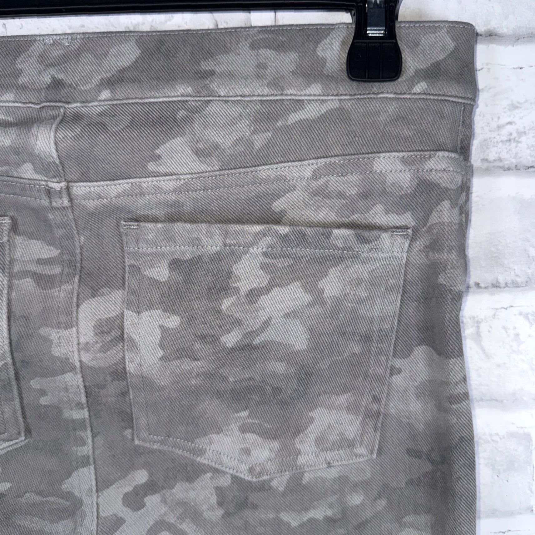 Spanx Spanx Camo Skinny Stretchy Pants Womens Size M Size 32" / US 10 / IT 46 - 3 Thumbnail