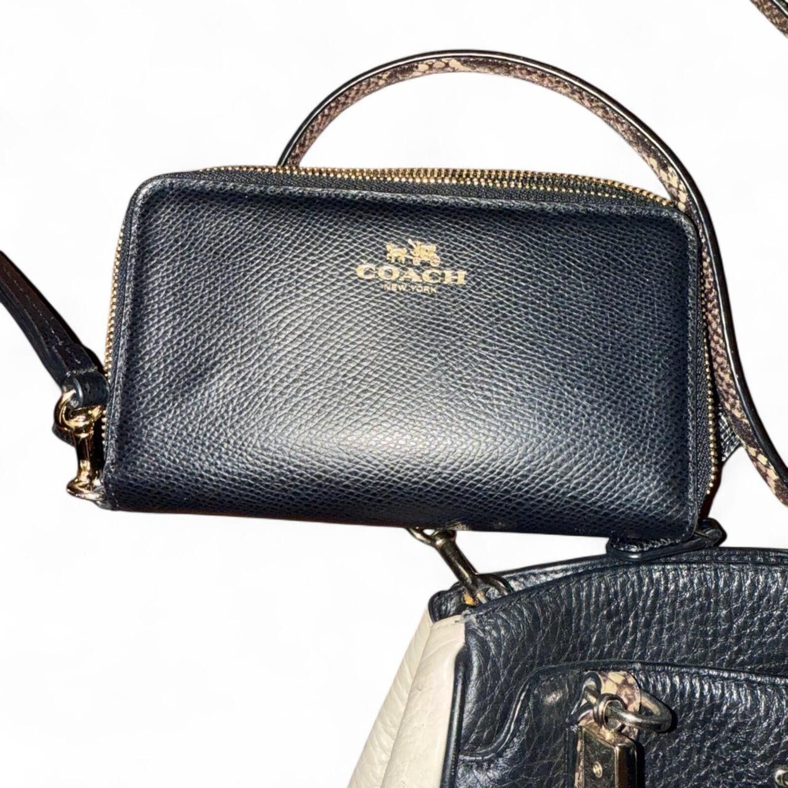 Coach Black Coach Purse & Wristlet Size ONE SIZE - 5 Thumbnail