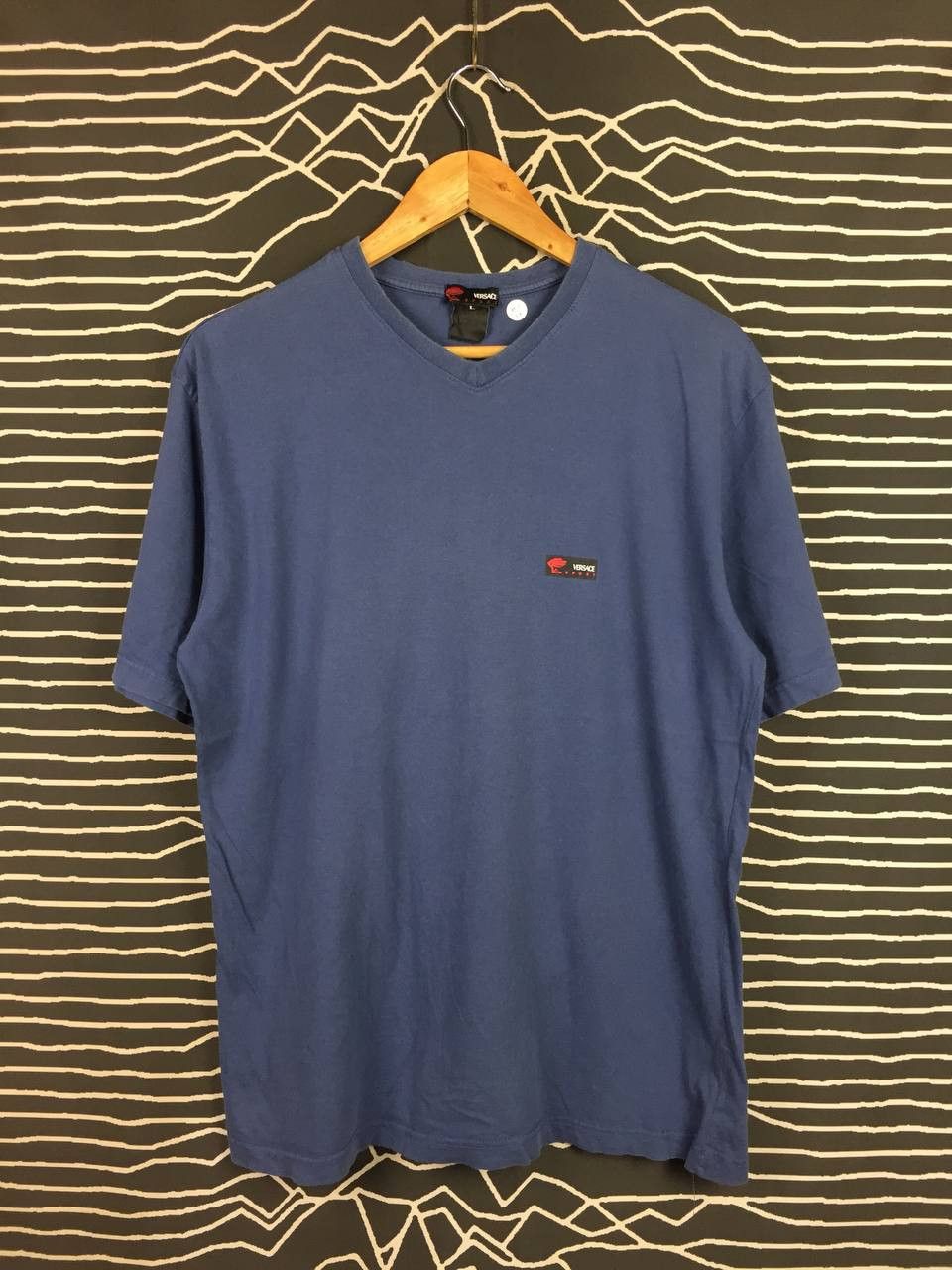 Versace Vtg Versace Sport Medusa Logo V-Neck Casual Tee Size US L / EU 52-54 / 3 - 1 Thumbnail