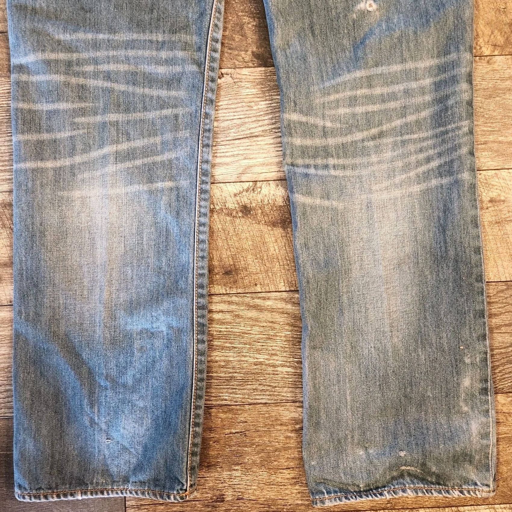 Vintage Rock & Republic Jeans Mens 34x32 Blue Denim Whiskered Distressed Straight Leg Mens Jeans Regular Fit Blue Distressed 5-Pocket Denim Straight Leg Mens Size US 34 / EU 50 - 7 Thumbnail