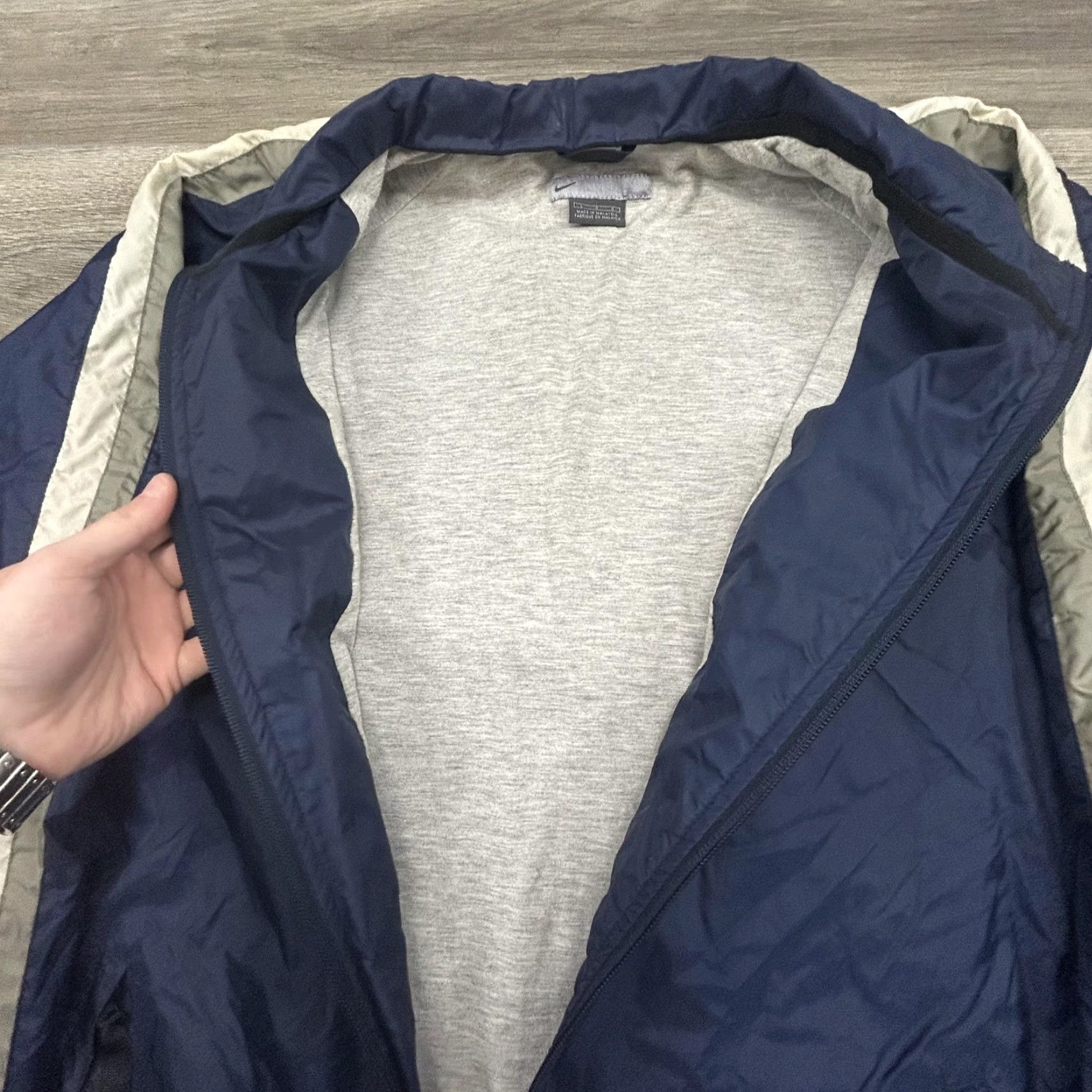 Nike VINTAGE Nike Jacket Mens L Navy Full Zip Lined Windbreaker Running Athletic Size US L / EU 52-54 / 3 - 7 Thumbnail