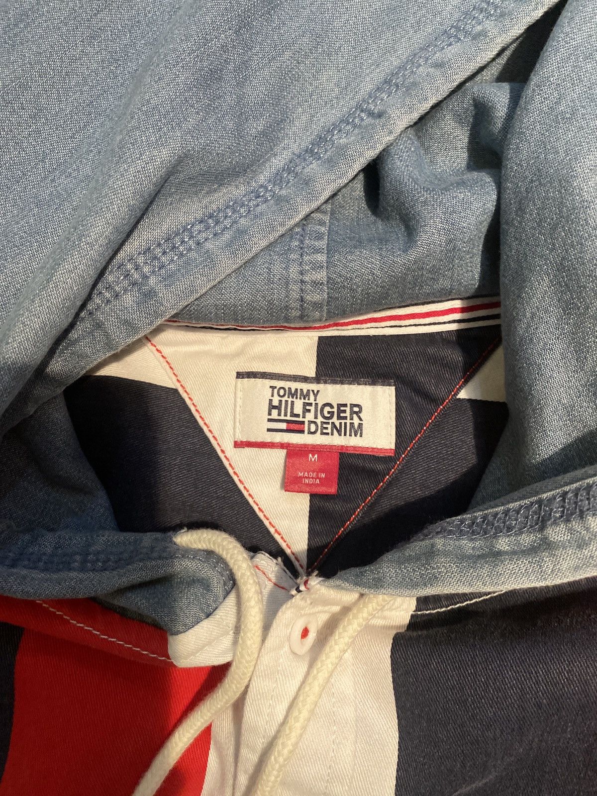 Guess × Nautica × Tommy Hilfiger Vintage Tommy Hilfiger button-down with hood Size US M / EU 48-50 / 2 - 4 Thumbnail