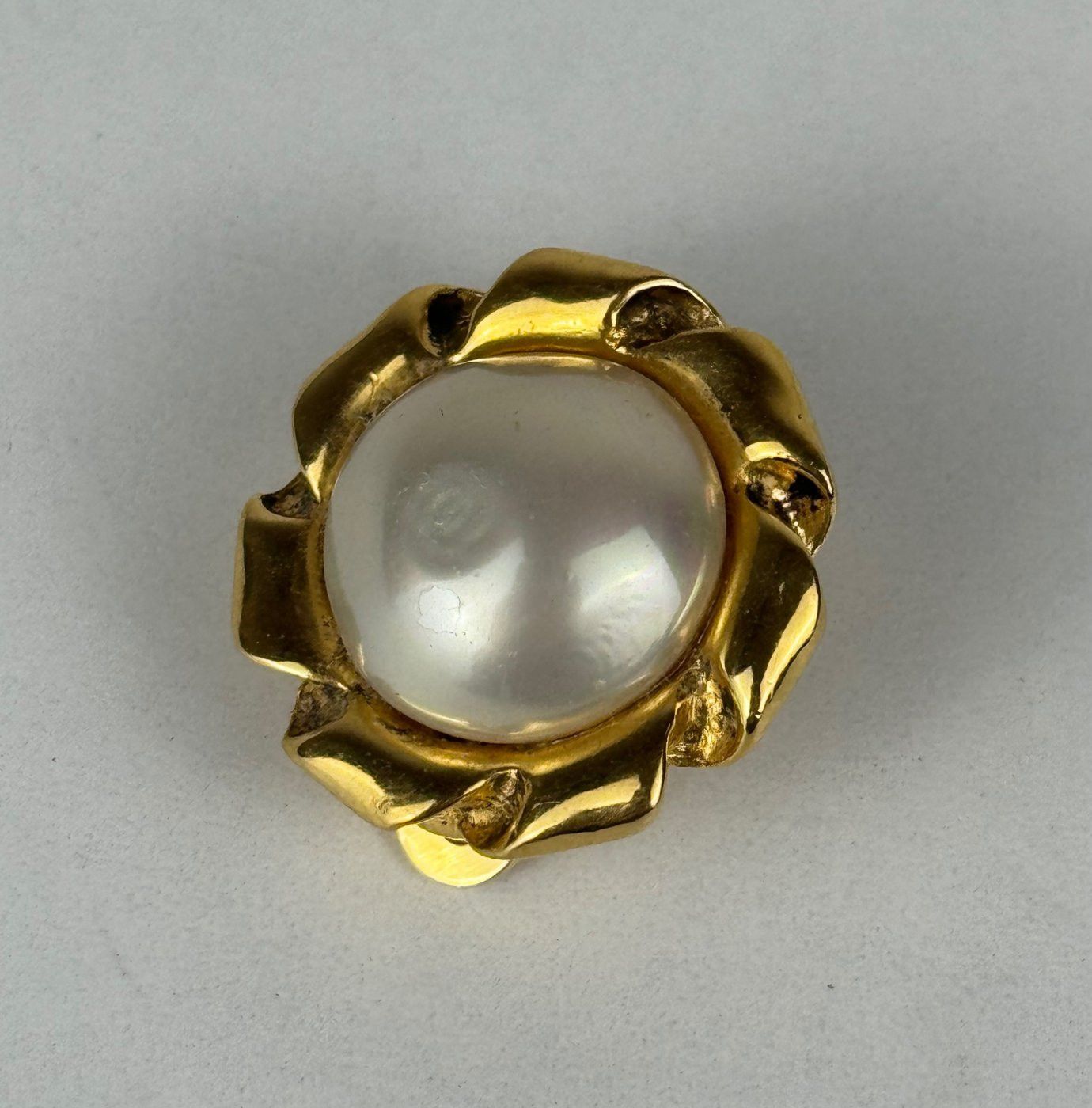 Chanel Chanel Faux Pearl Clip-ons Size ONE SIZE - 3 Thumbnail