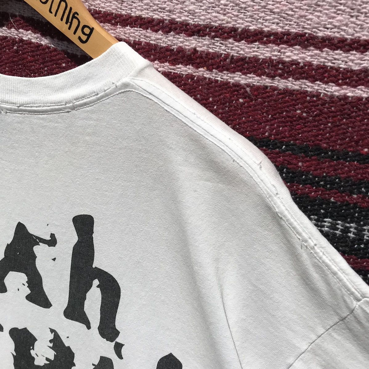 Vintage × Warner Bros Vintage 90s Taz Mania Basketball Warner Bros Tee SunFaded Size US L / EU 52-54 / 3 - 18 Thumbnail