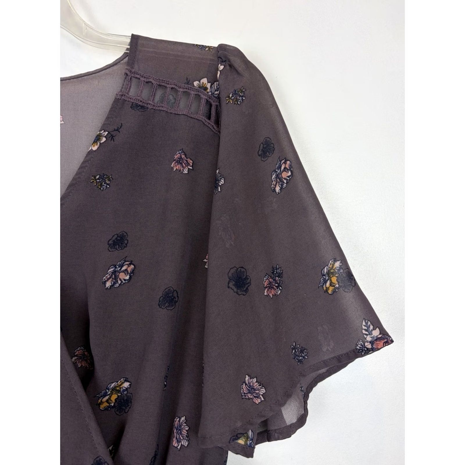 Vintage Xiliration Floral Midi Dress Womens M Gray Sleeveless V-Neck Chiffon Beaded Ruffle Sheath Size M / US 6-8 / IT 42-44 - 4 Thumbnail