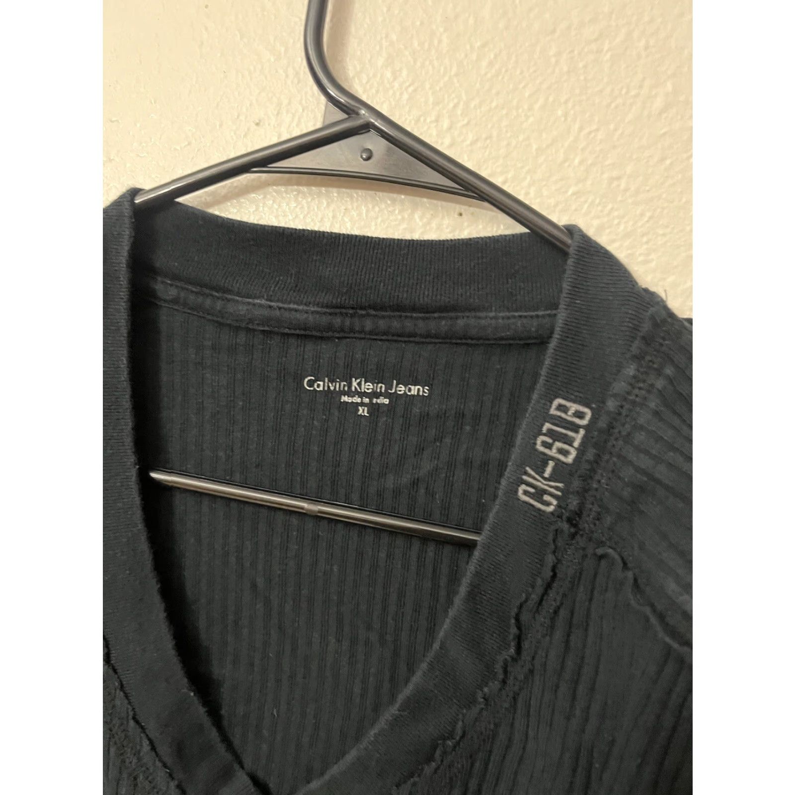 Calvin Klein CALVIN KLEIN VINTAGE Men's Sweater Cardigan XL Black Solid V-Neck Lightweight Classic Designer Size US XL / EU 56 / 4 - 3 Thumbnail