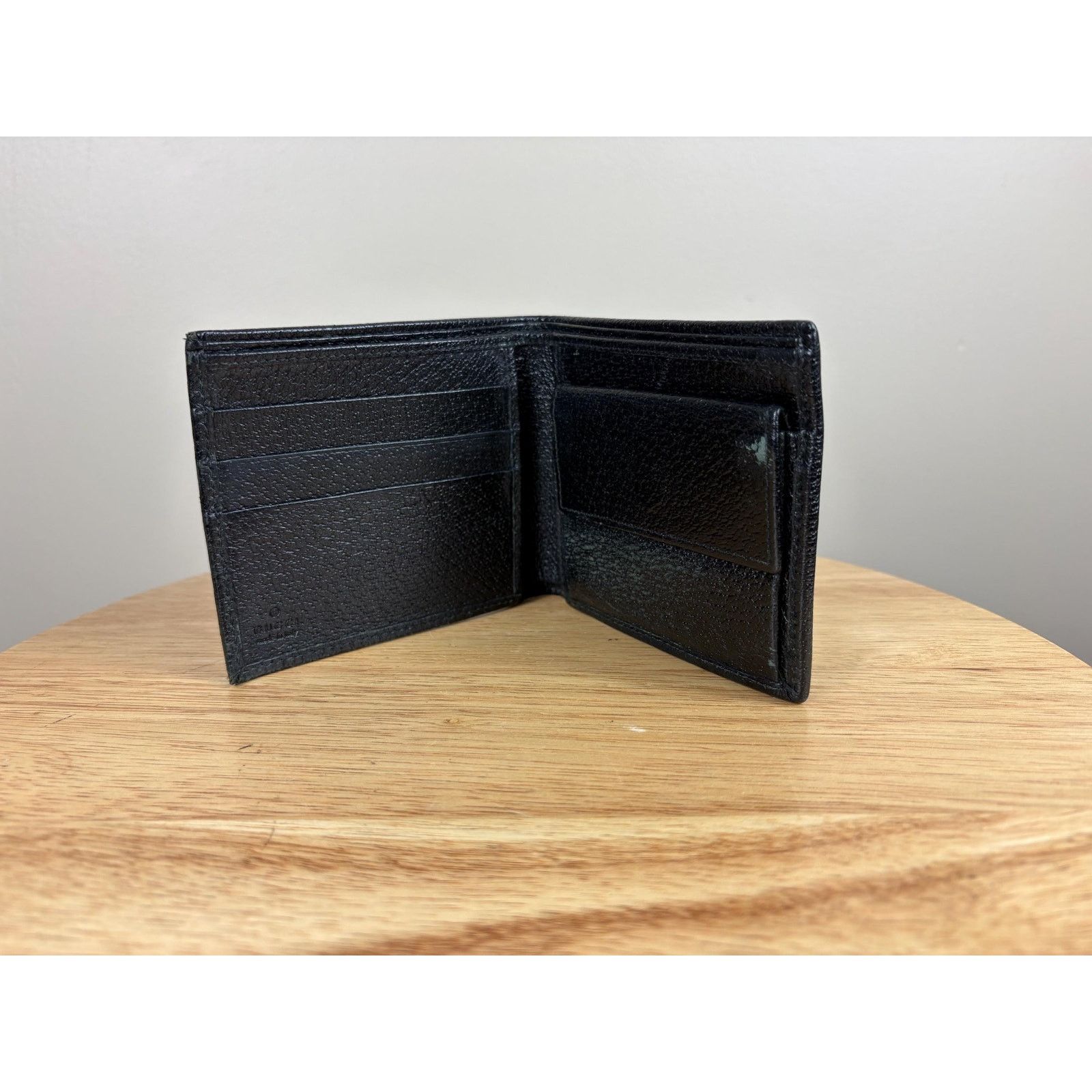 Gucci Authentic Gucci Vintage Bifold Wallet Black GG Size ONE SIZE - 6 Thumbnail