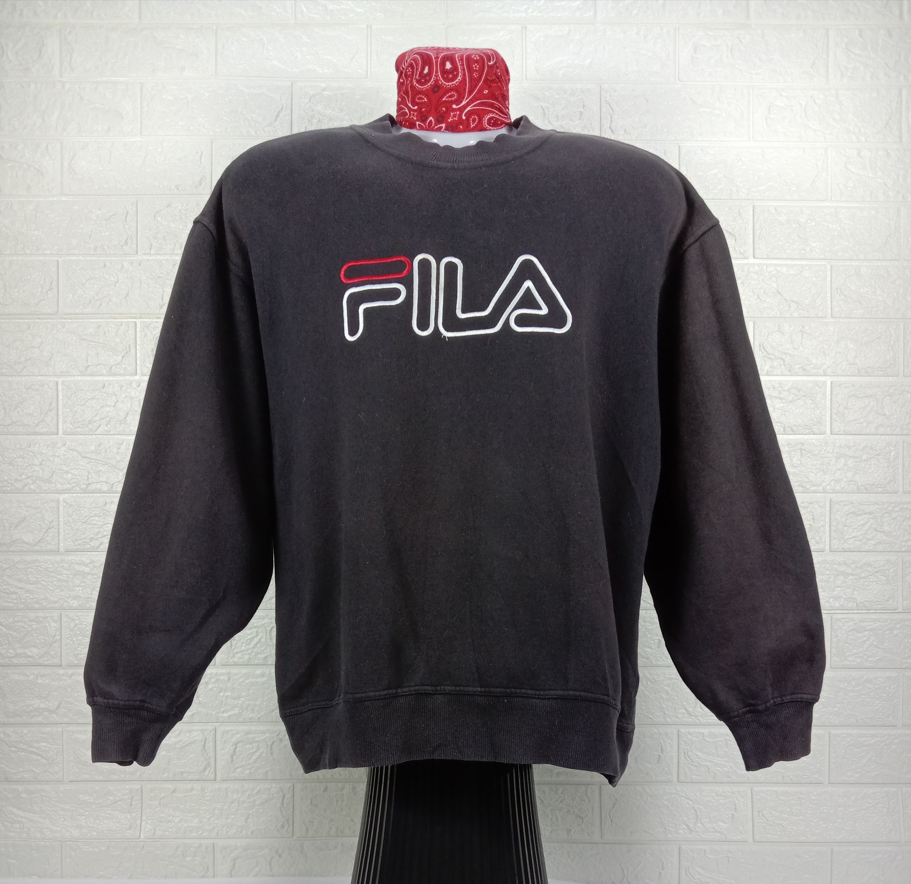 Fila Vintage Fila Embroidery Big Logo Sweatshirt Size US L / EU 52-54 / 3 - 1 Thumbnail