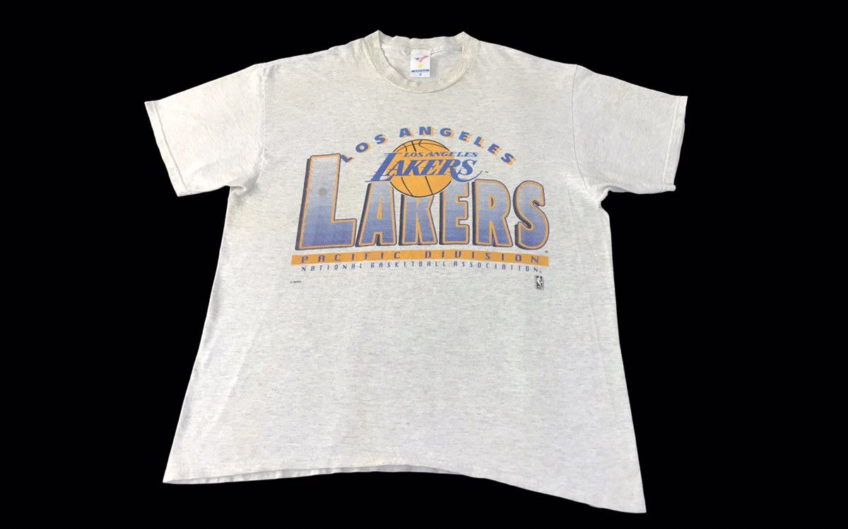 NBA 80s 90s NBA Los Angeles Lakers USA Tee Size US XL / EU 56 / 4 - 1 Thumbnail