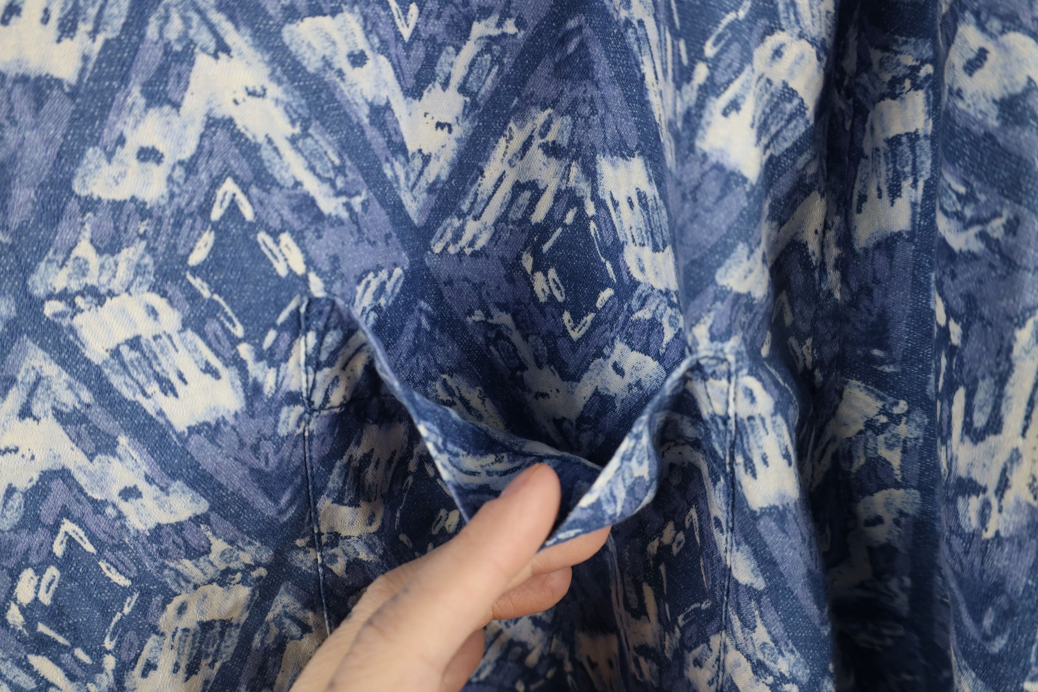Tommy Bahama × Vintage Vintage Tommy Bahama Silk Blend Short Sleeve Button Shirt Size US XL / EU 56 / 4 - 5 Thumbnail