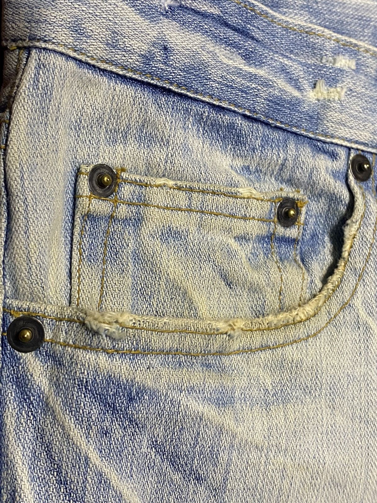 Japanese Brand Vintage Japanese Brands Faded Wash Distressed Loose Jeans Size US 32 / EU 48 - 11 Thumbnail