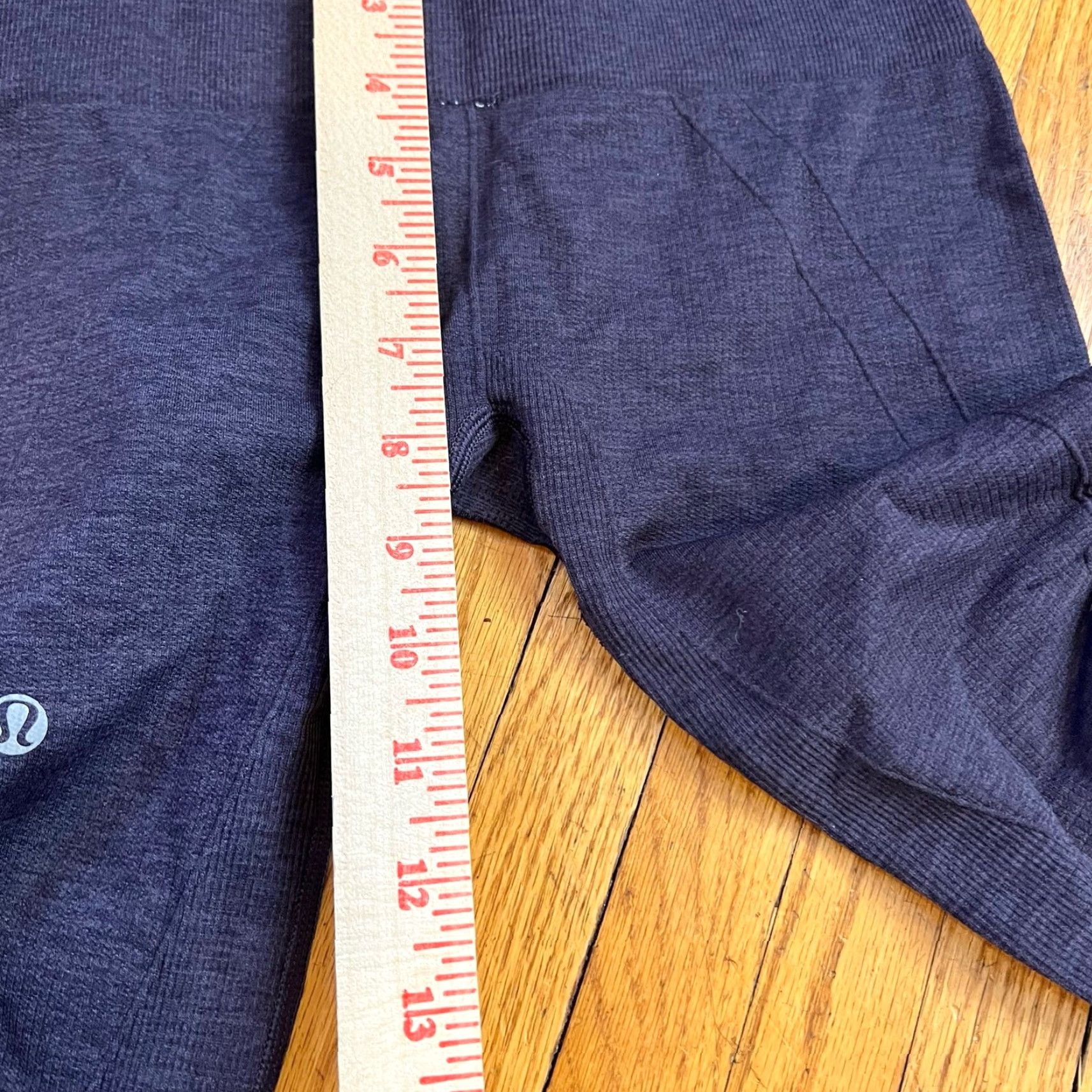 Lululemon Lululemon Legging Womens 2 Flow Crop Capri Ruched Sides No Size Tag Purple Regular Size 2 Womens Leggings Capri 90s? Size 26" / US 2 / IT 38 - 5 Thumbnail