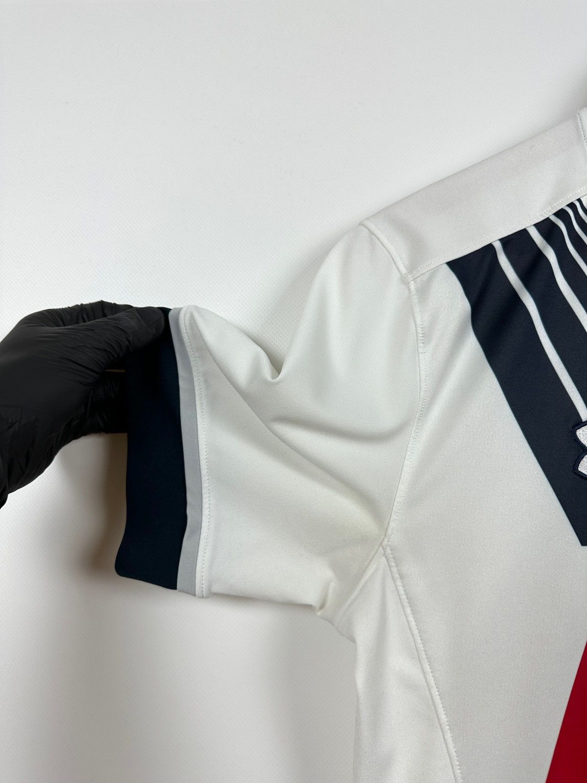 Under Armour 2015/16 Under Armour Tottenham Hotspur Home Soccer Jersey Size US M / EU 48-50 / 2 - 9 Thumbnail