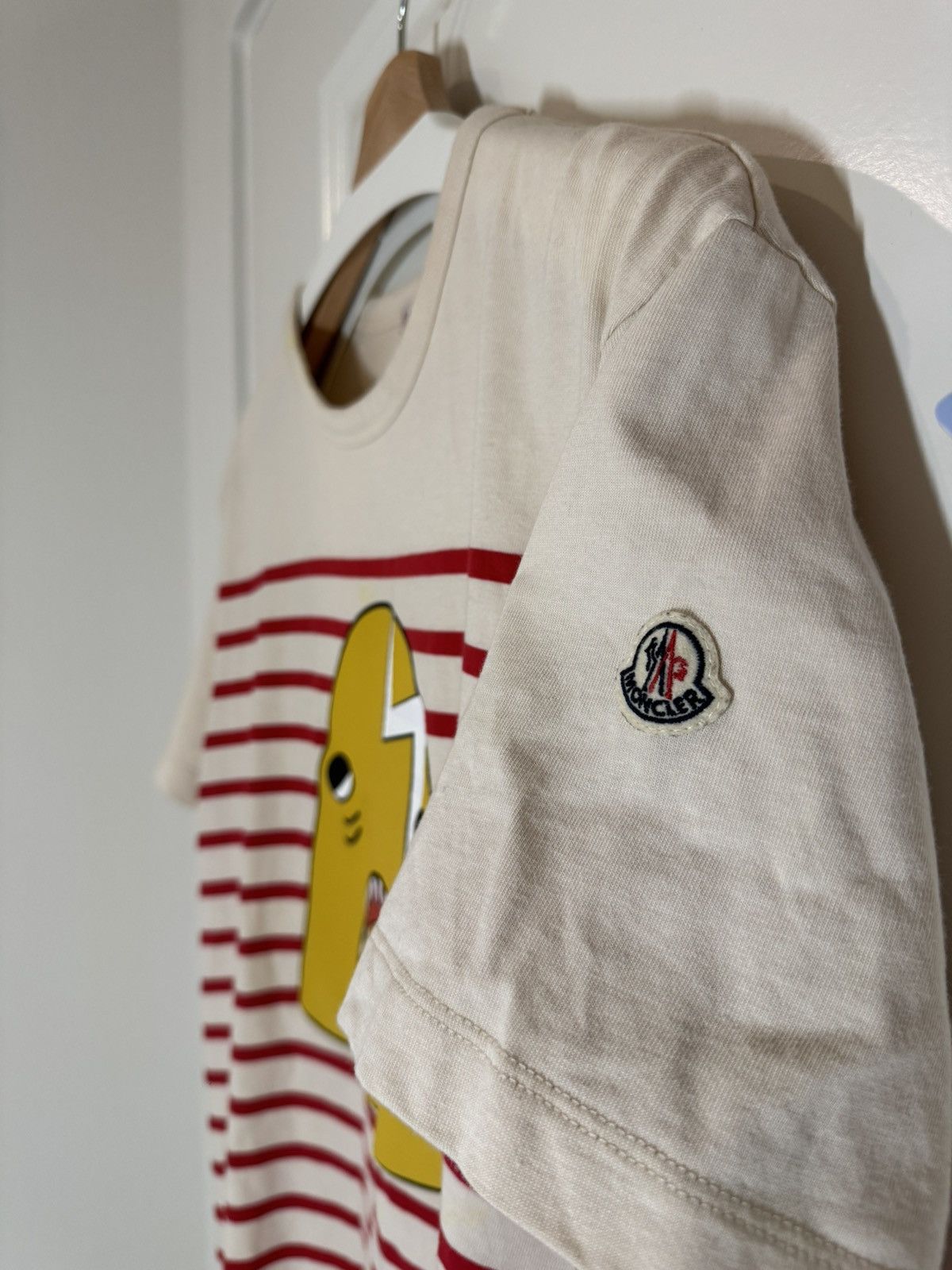 Moncler Moncler Yellow Shark Red Stripe Cream White T-shirts Size US XL / EU 56 / 4 - 3 Thumbnail