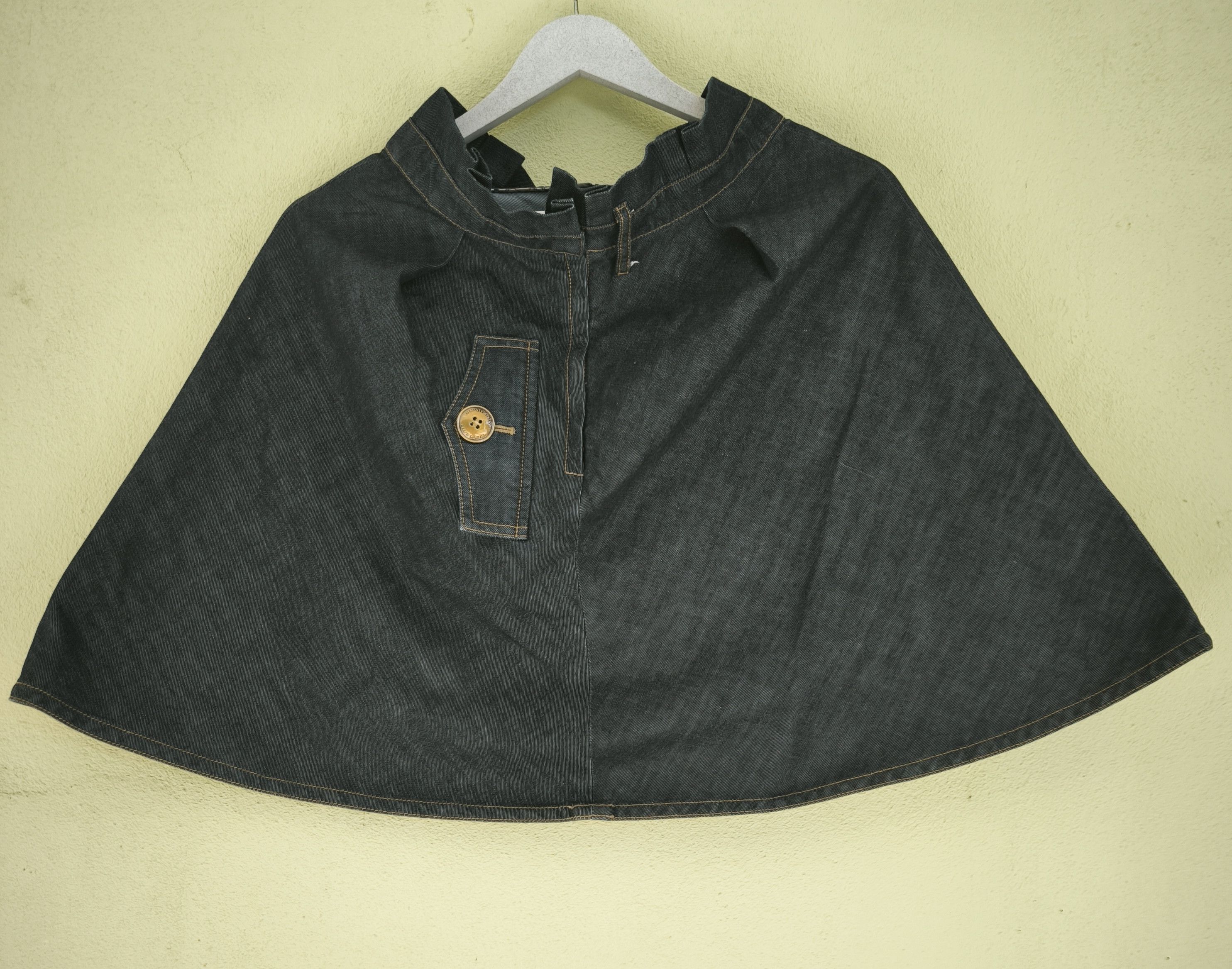 Burberry BURBERRY Blue Label denim skirt Size 26" / US 2 / IT 38 - 1 Thumbnail