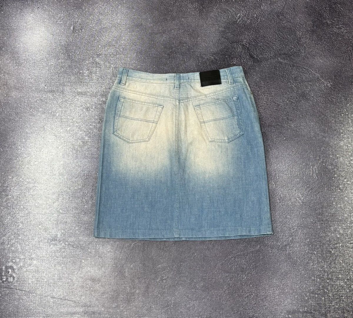 GF Ferre Vintage Gianfranco Ferre Women’s Luxury Faded Denim Skirt Size 30" / US 8 / IT 44 - 1 Thumbnail