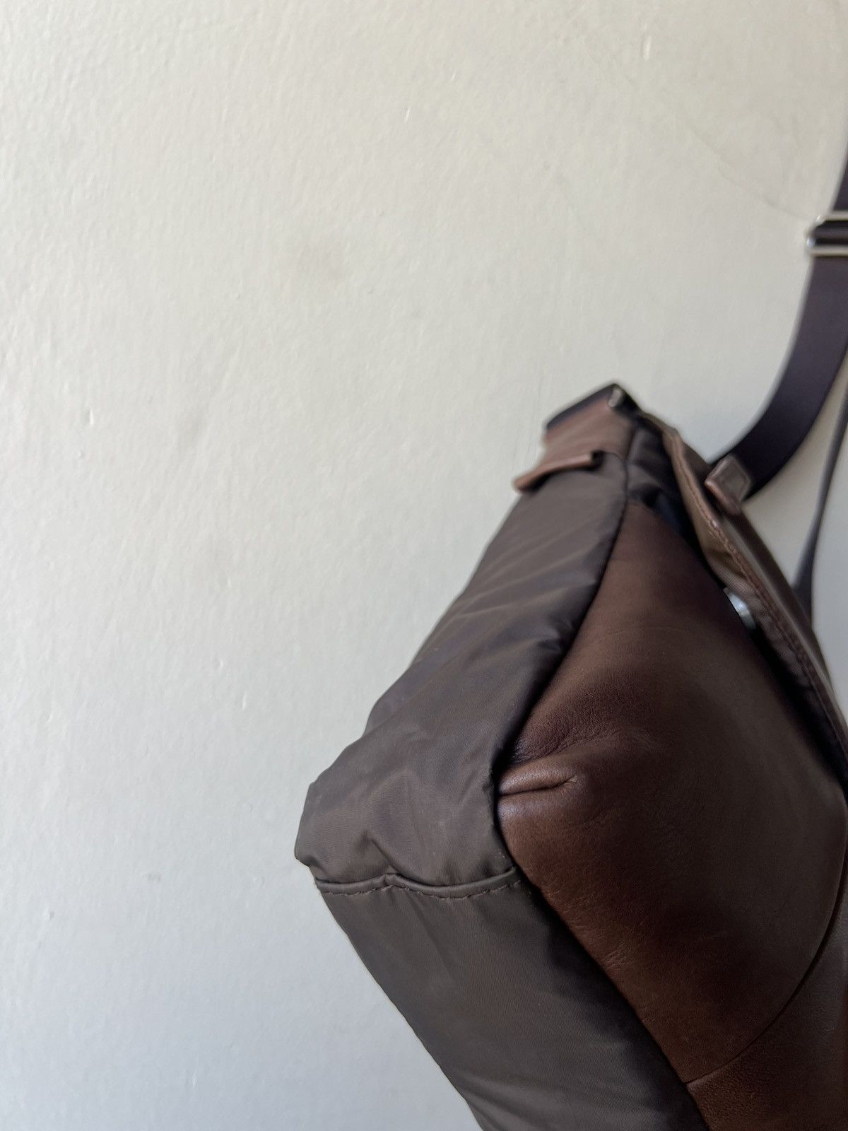 Yohji Yamamoto Vintage 2000 Yohji Yamamoto Y’saccs Hybrid Leather Sling Bag Size ONE SIZE - 20 Thumbnail