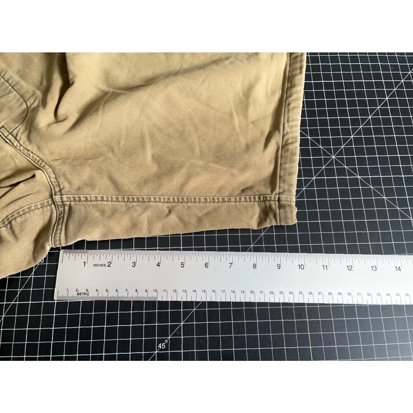 Abercrombie & Fitch VINTAGE Abercrombie & Fitch Cargo Shorts Men L Beige 36 x 10 Button Fly Fatigues Size US 33 - 6 Thumbnail
