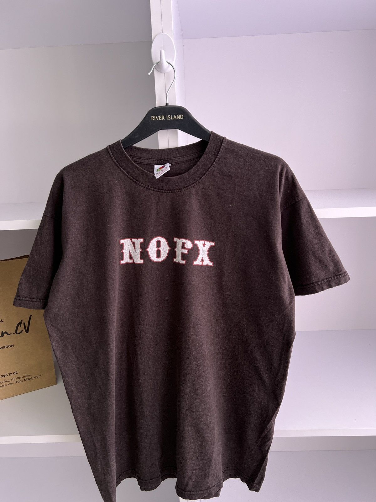 Band Tees × Vintage Vintage Nofx Logo Brown T-shirt Size US L / EU 52-54 / 3 - 5 Thumbnail