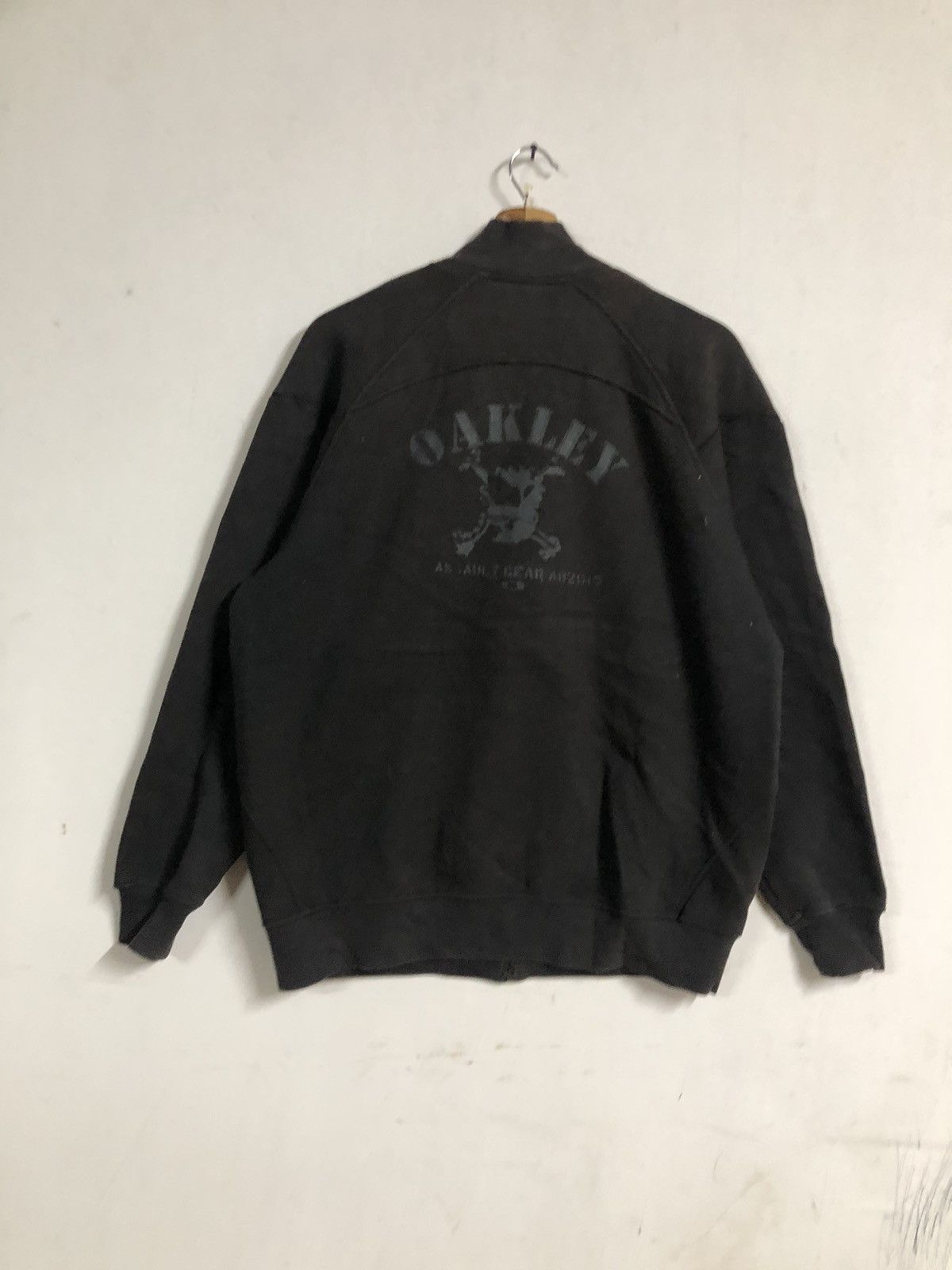 Japanese Brand Vintage Y2k Oakley Sweatshirt Hoodie Size US M / EU 48-50 / 2 - 9 Thumbnail