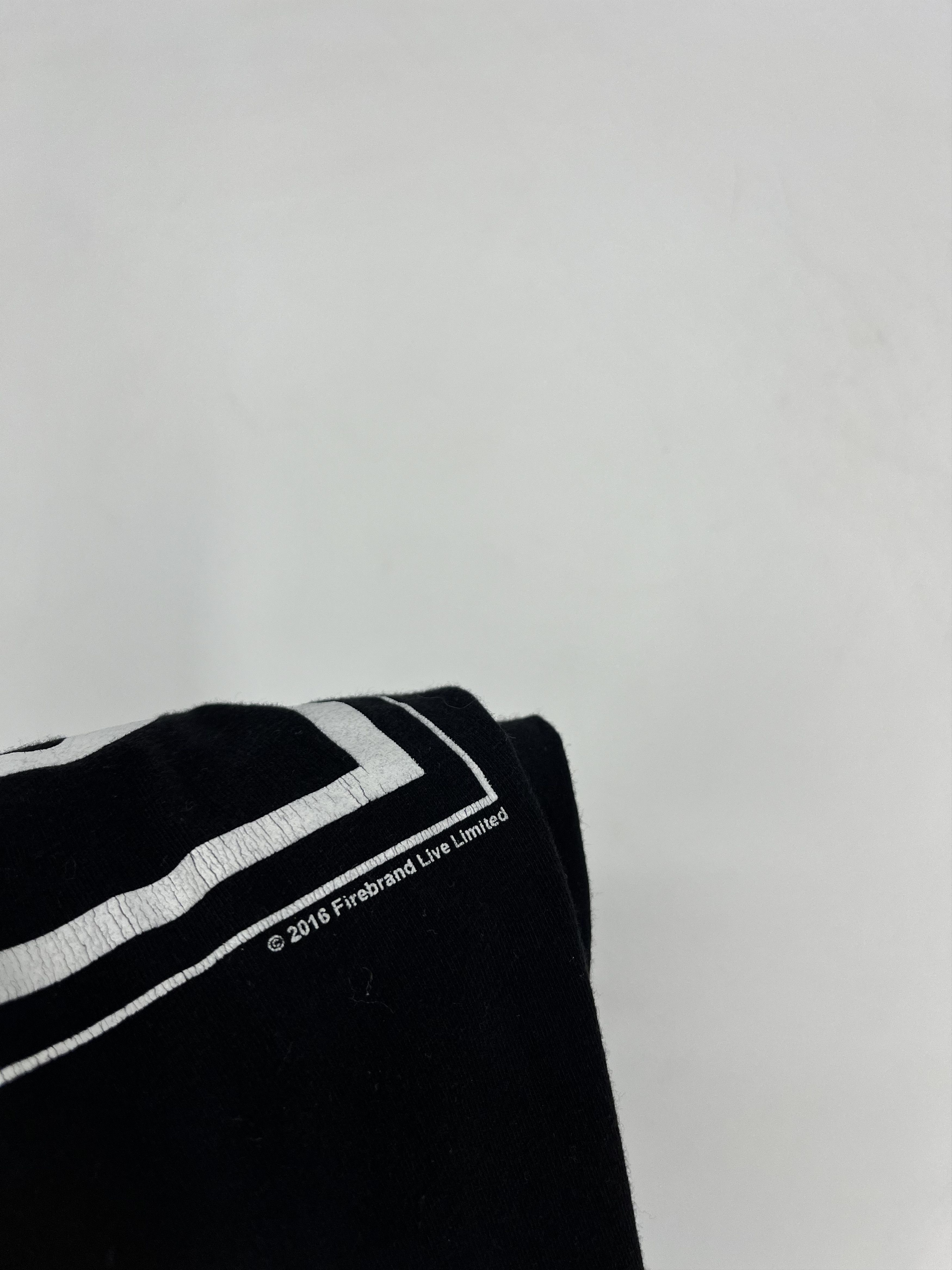 Band Tees × Vintage Vintage Oasis Y2K Box Logo Sky White T Shirt Size US S / EU 44-46 / 1 - 8 Thumbnail