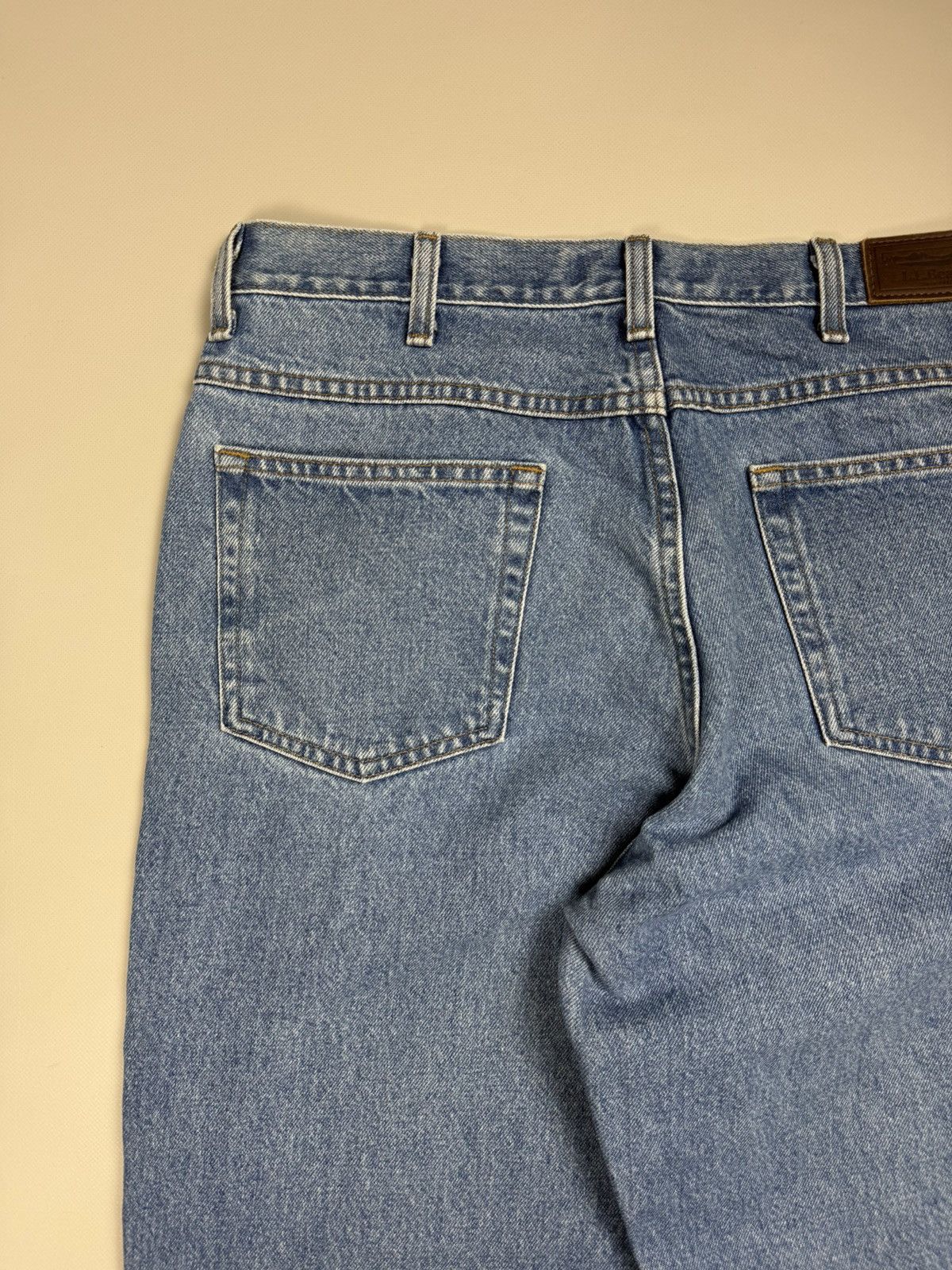 L.L. Bean L.L. Bean Double L Men’s Relaxed Fit Denim Jeans Size 34 Size US 34 / EU 50 - 22 Thumbnail